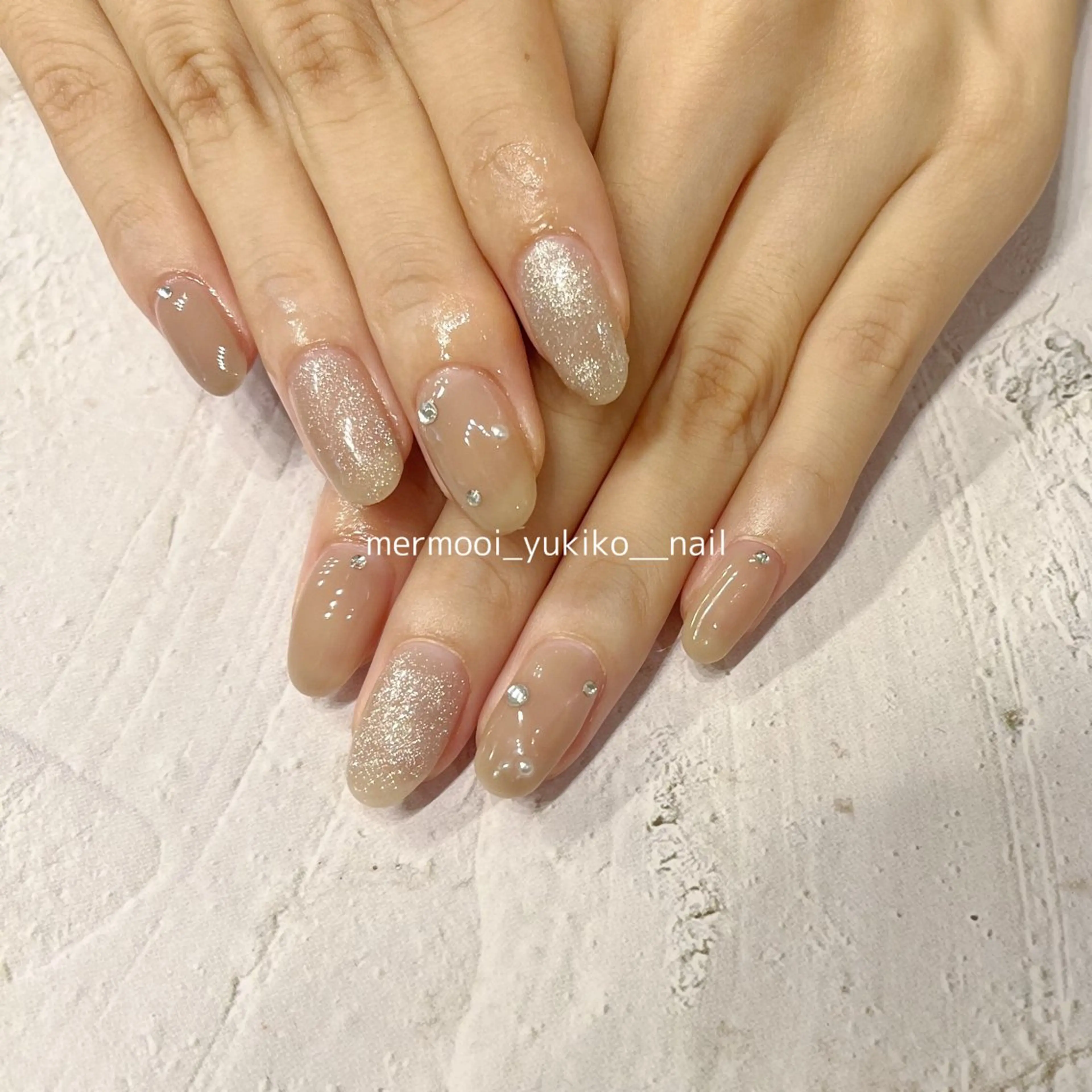 ネイル ジェルネイル キラキラネイル 韓国ネイル ラメ(グリッター) マグネットネイル melumooi nailのネイルデザイン