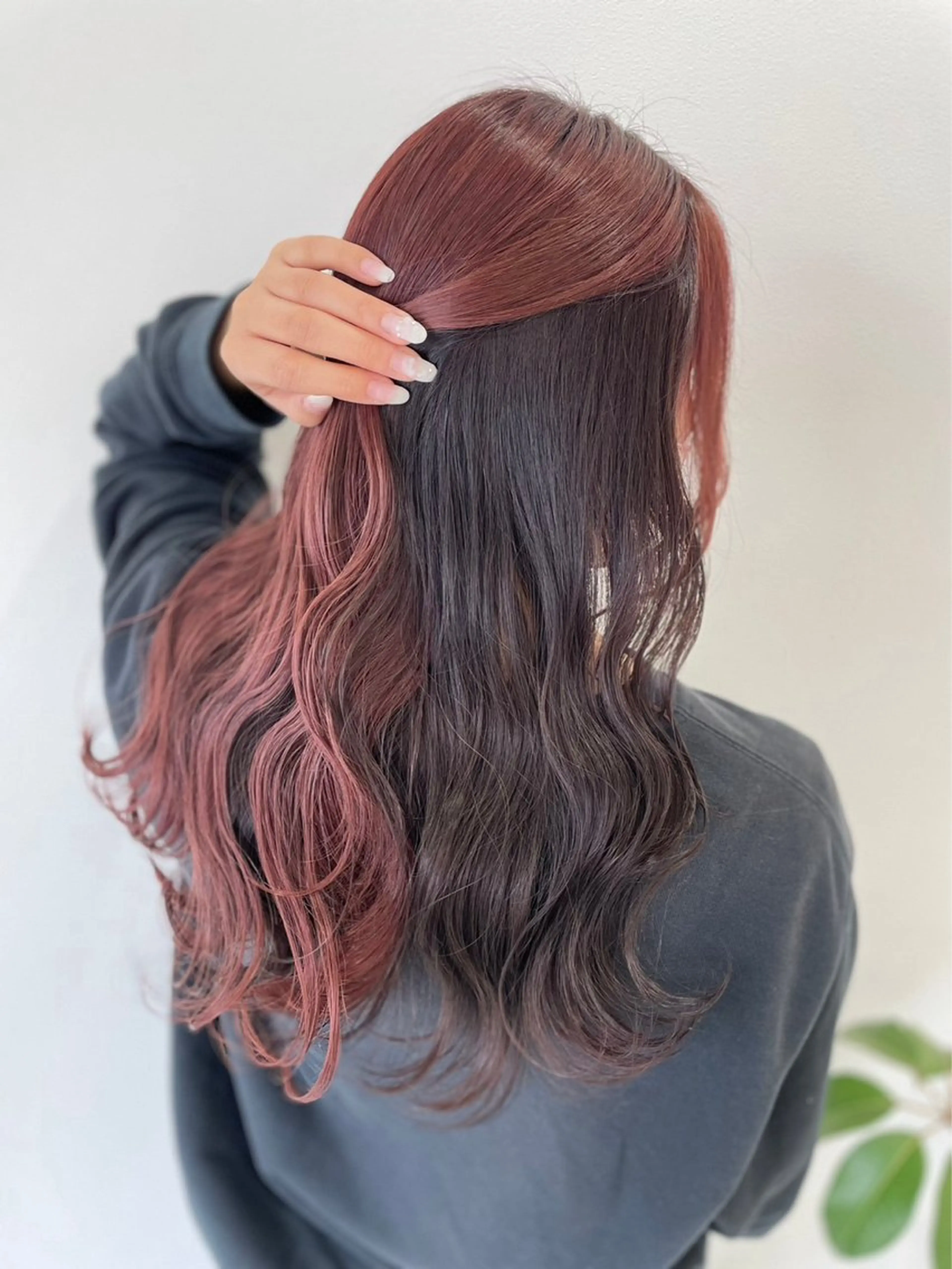 カラー 高岡/ 中西一花のヘアスタイル