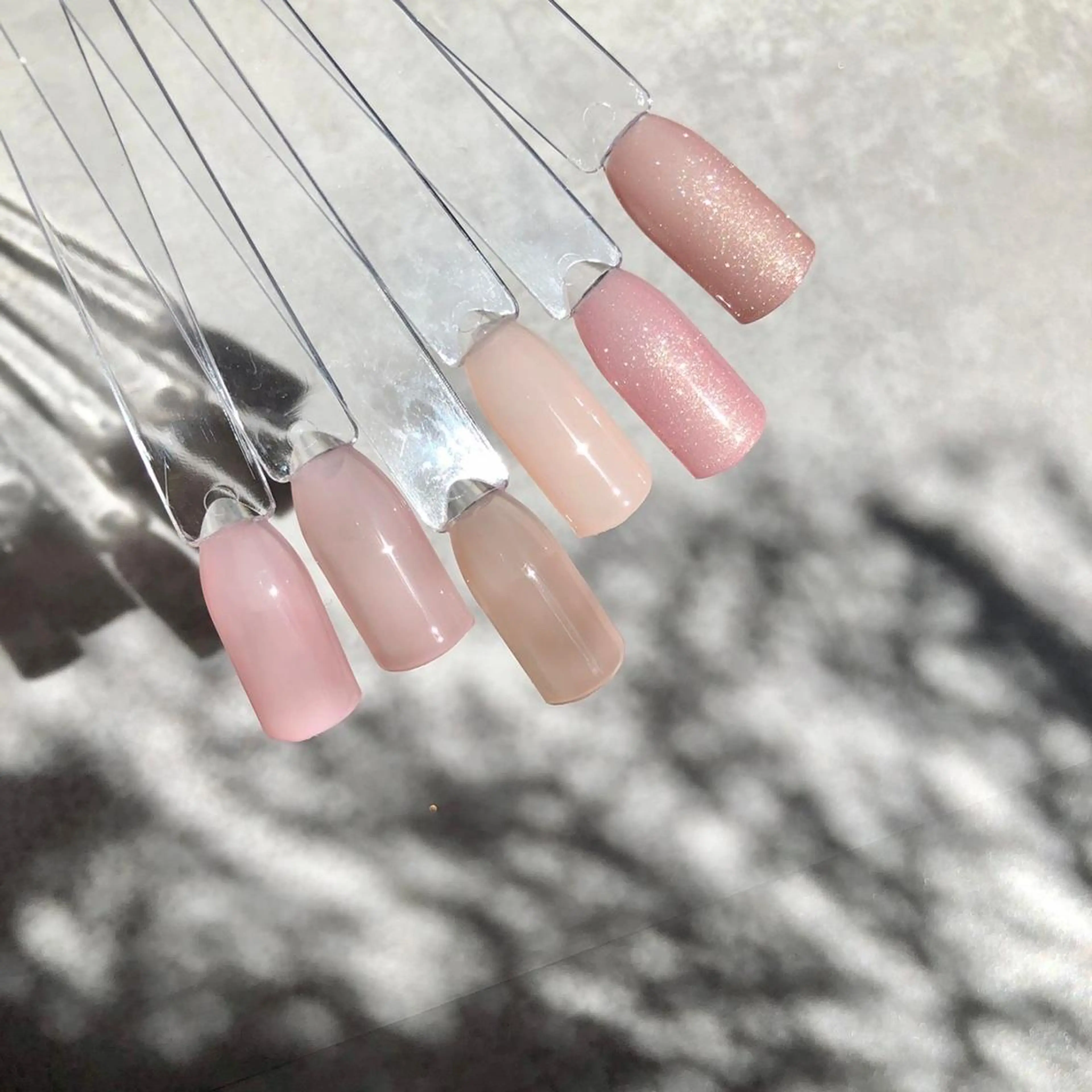 ショート W（ダブリュー） 京橋のネイルデザイン