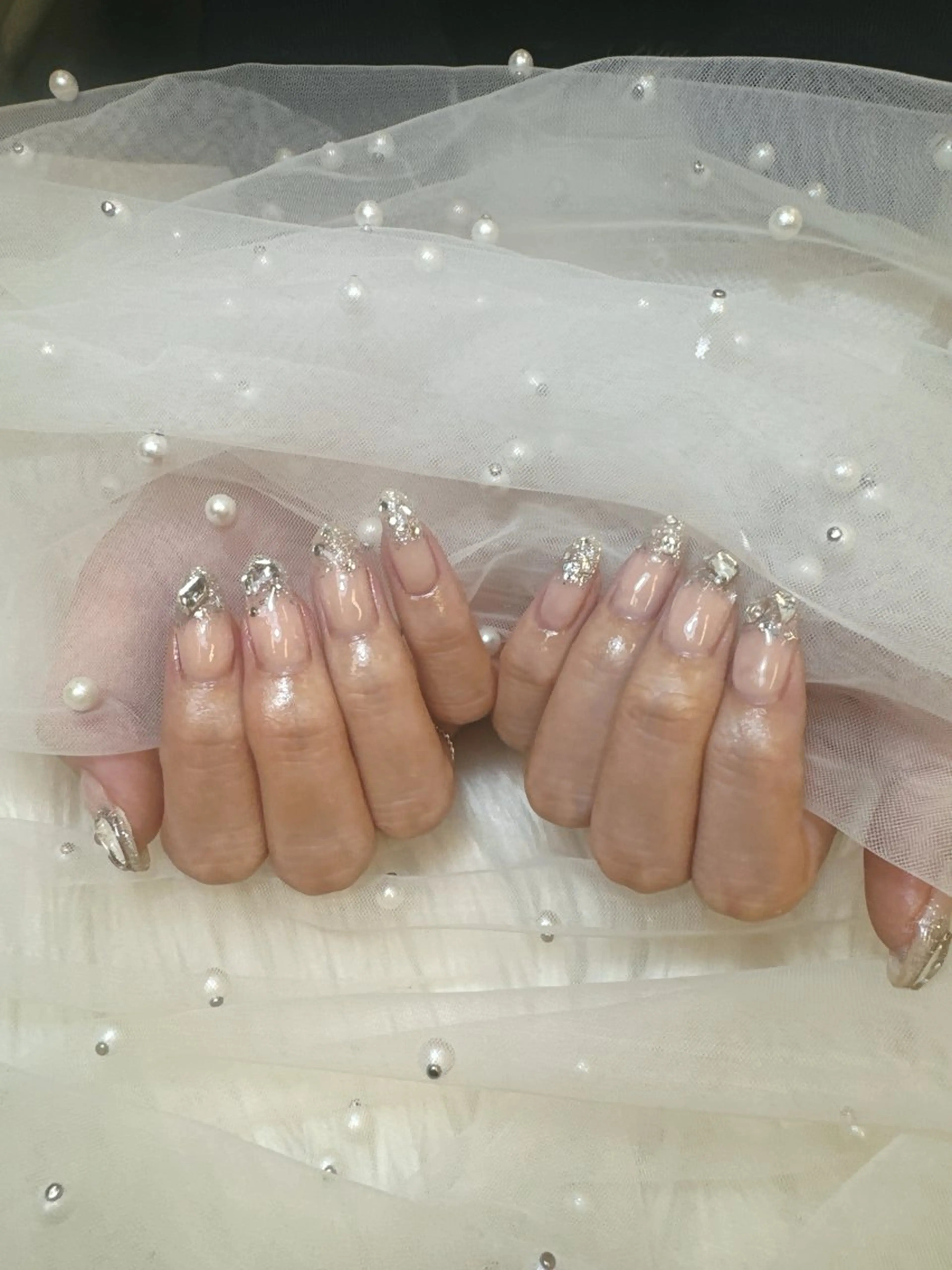 ネイル 成人式 フレンチネイル ジェルネイル ガラスフレンチ キラキラネイル ハンドネイル Queeens nailのネイルデザイン