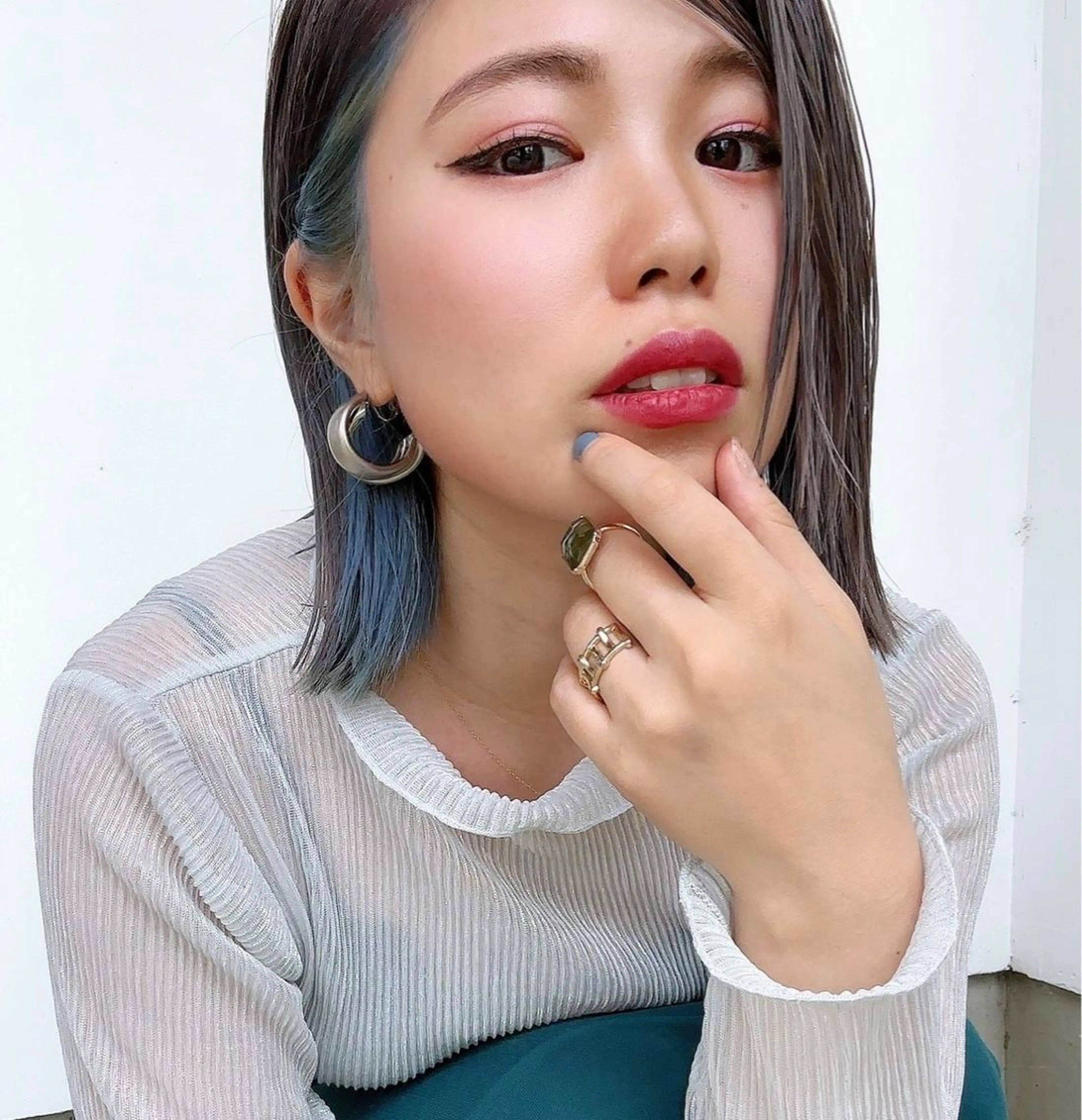 ミディアム カラー ブルーカラー ダークグレー ダークグレージュ グレージュ 小酒井 智洋のヘアスタイル