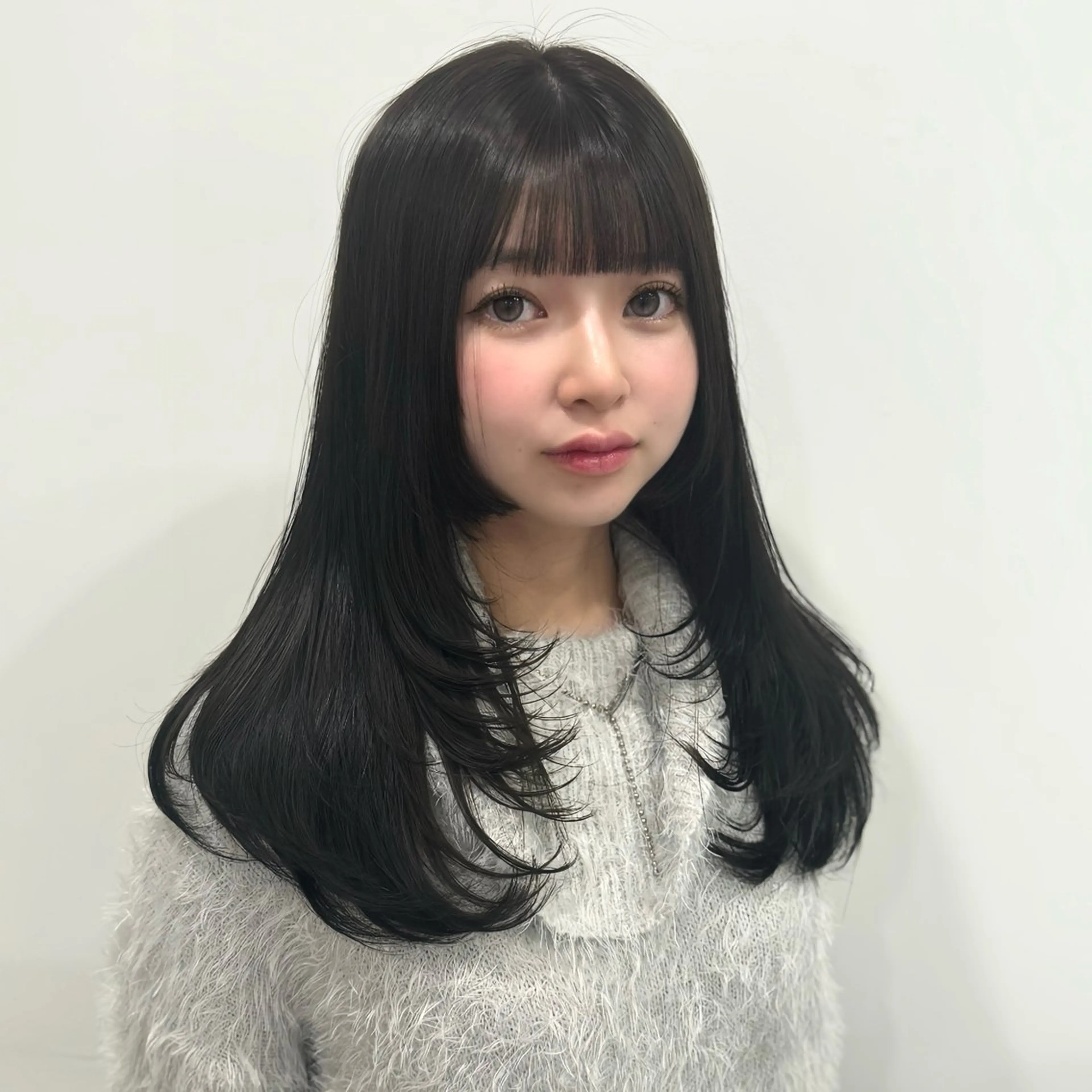 ロング カラー ヘアアレンジ カット ヘアカラー トリートメント ヘッドスパ ヘアセット 韓国レイヤーカット /韓国トレンドカラーのヘアスタイル
