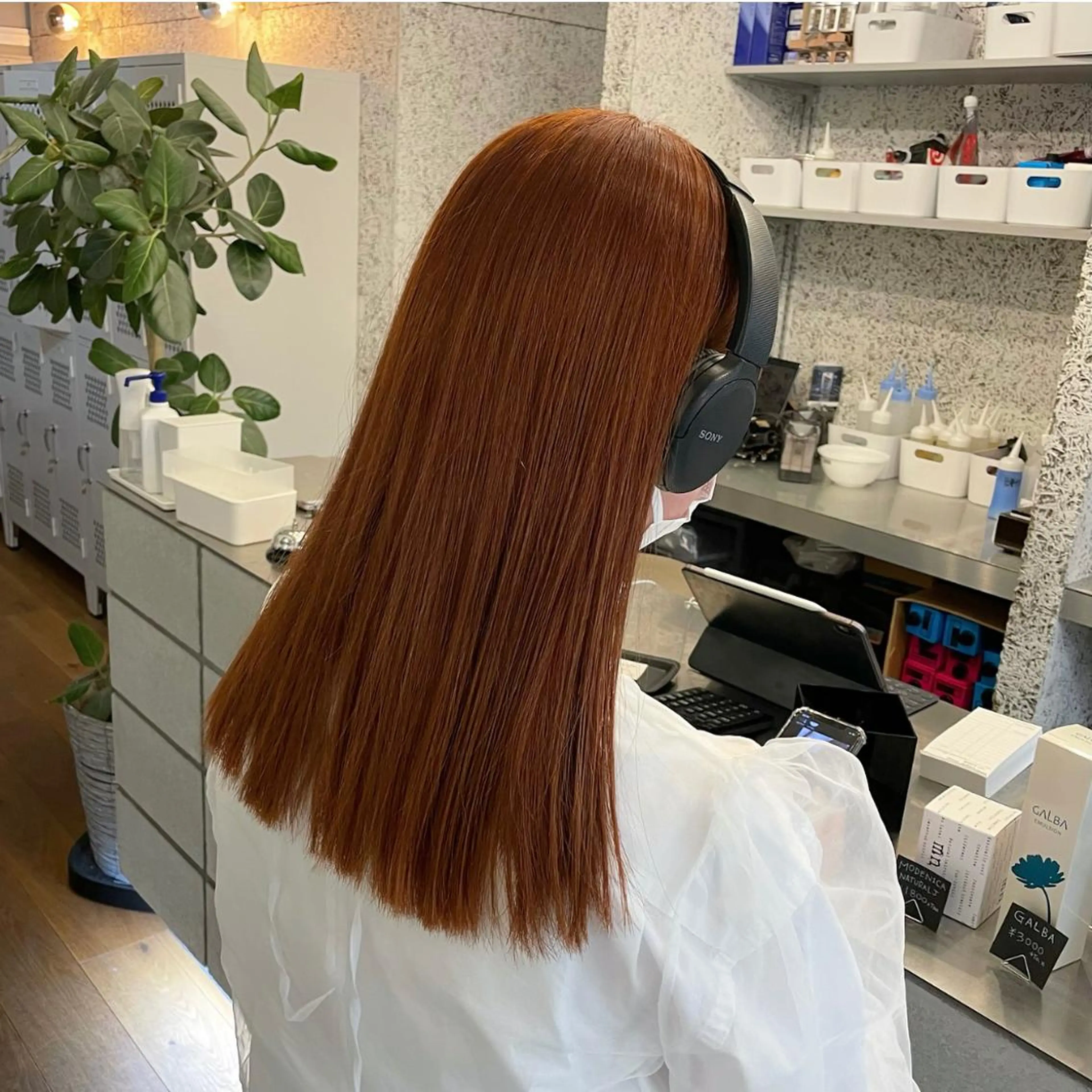 セミロング カラー センターパート／マッ シュ／パーマ　あさみのヘアスタイル