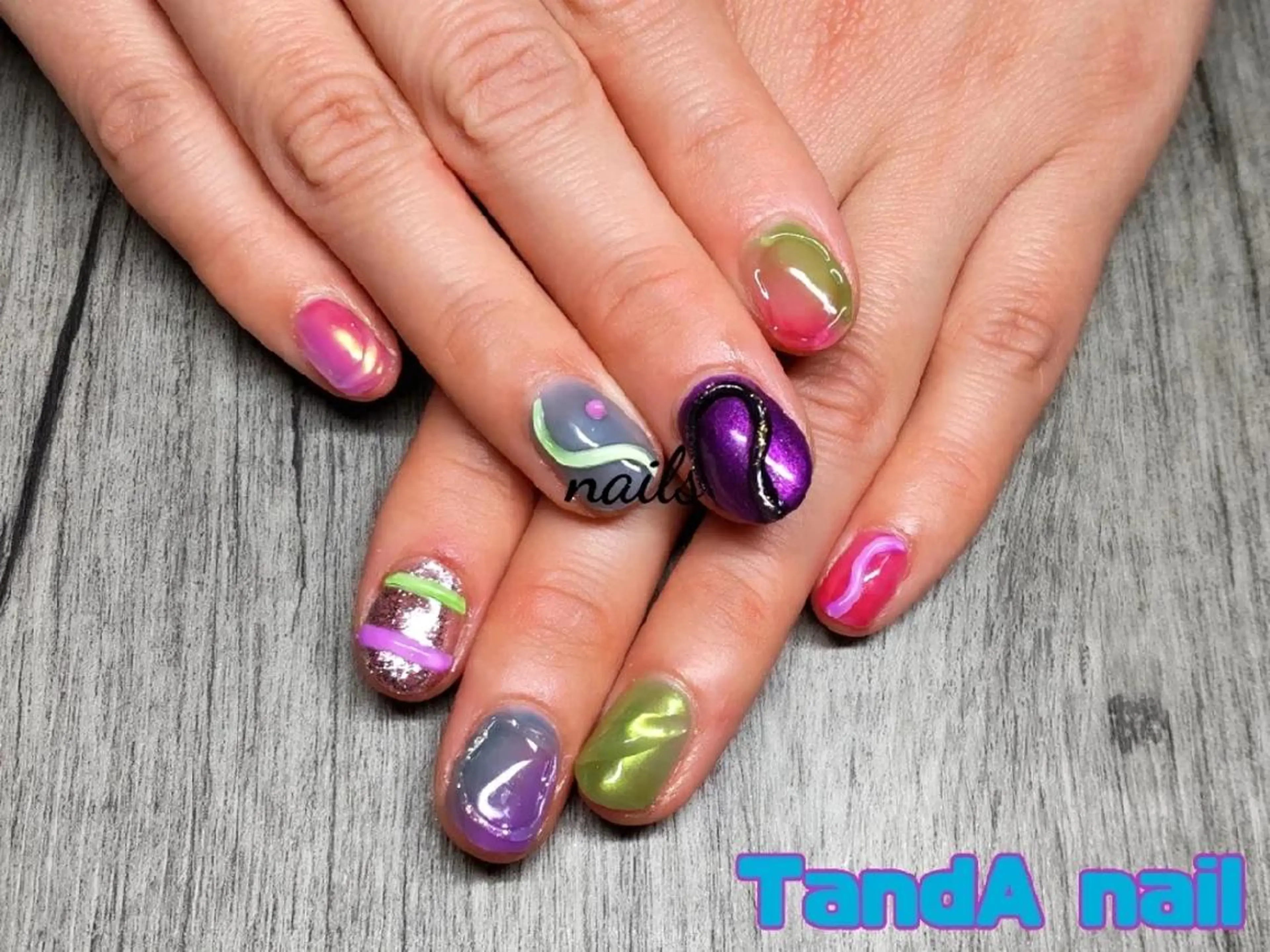 ミディアム ネイル ジェルネイル ニュアンスネイル スカルプネイル ショートネイル ハンドネイル T&A nailのネイルデザイン