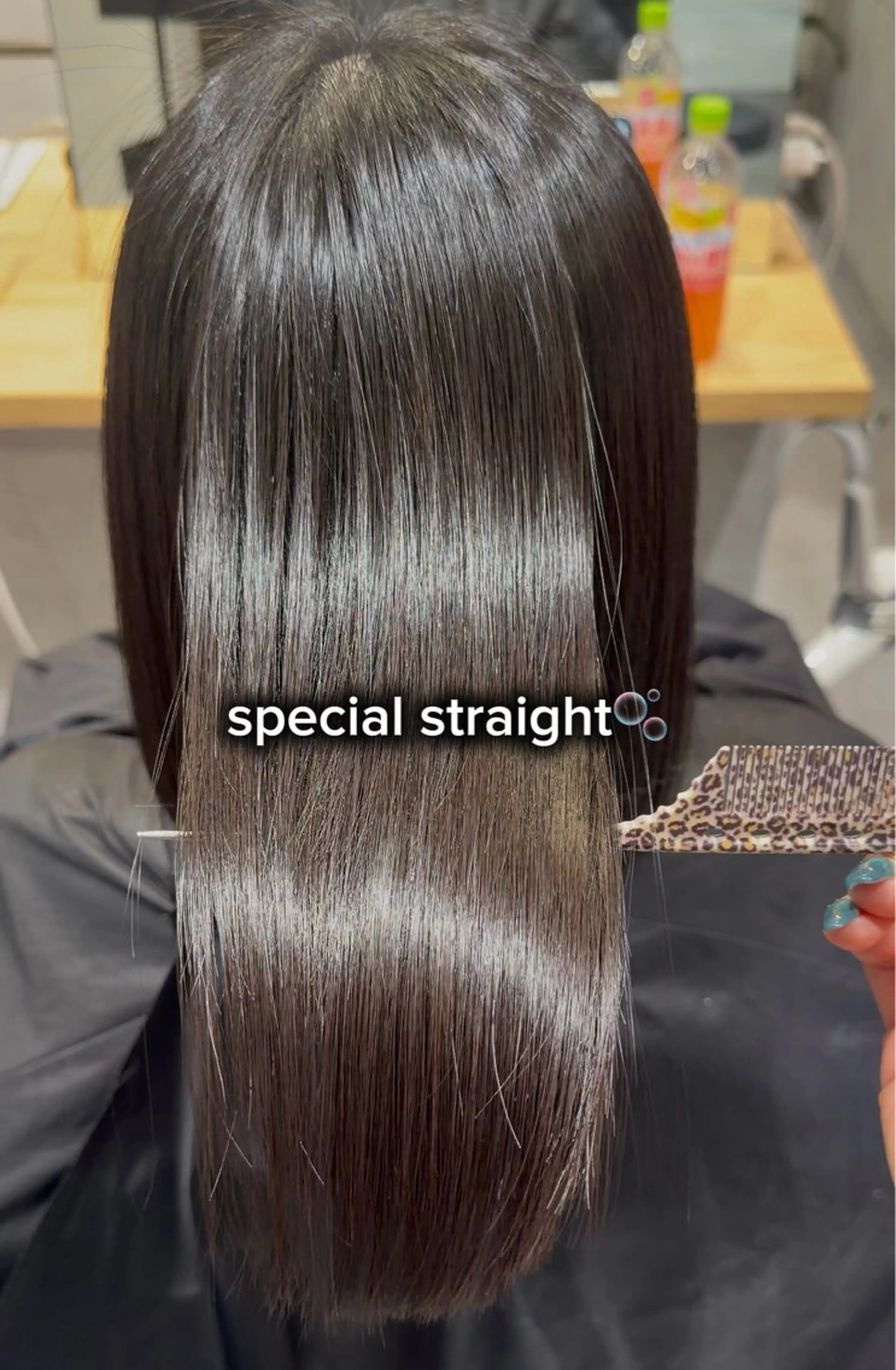 ミディアム 酸性ストレート Hiiro/海外ヘア /レイヤーカットのヘアスタイル