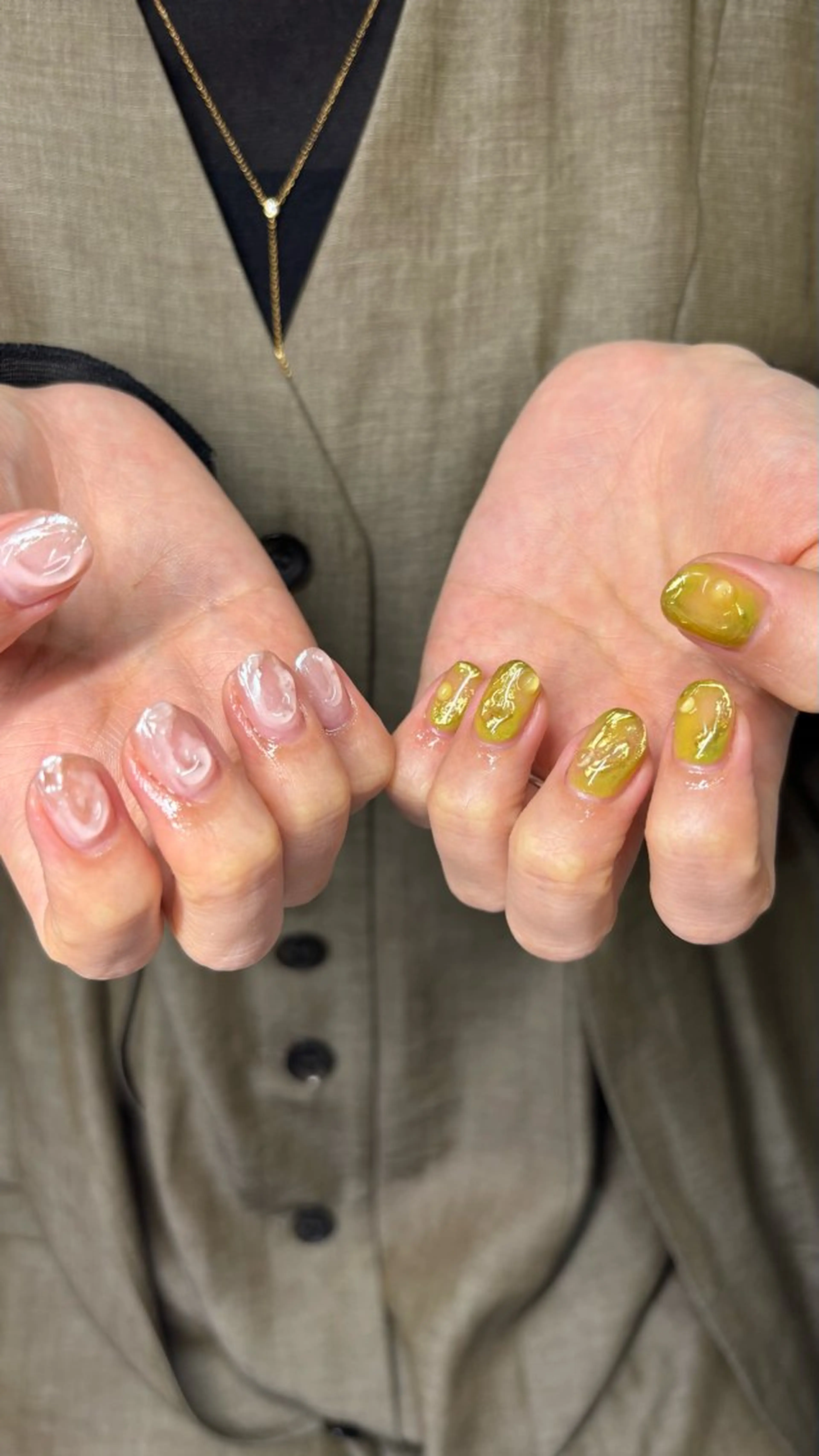 ネイル 楢本 彩耶のネイルデザイン