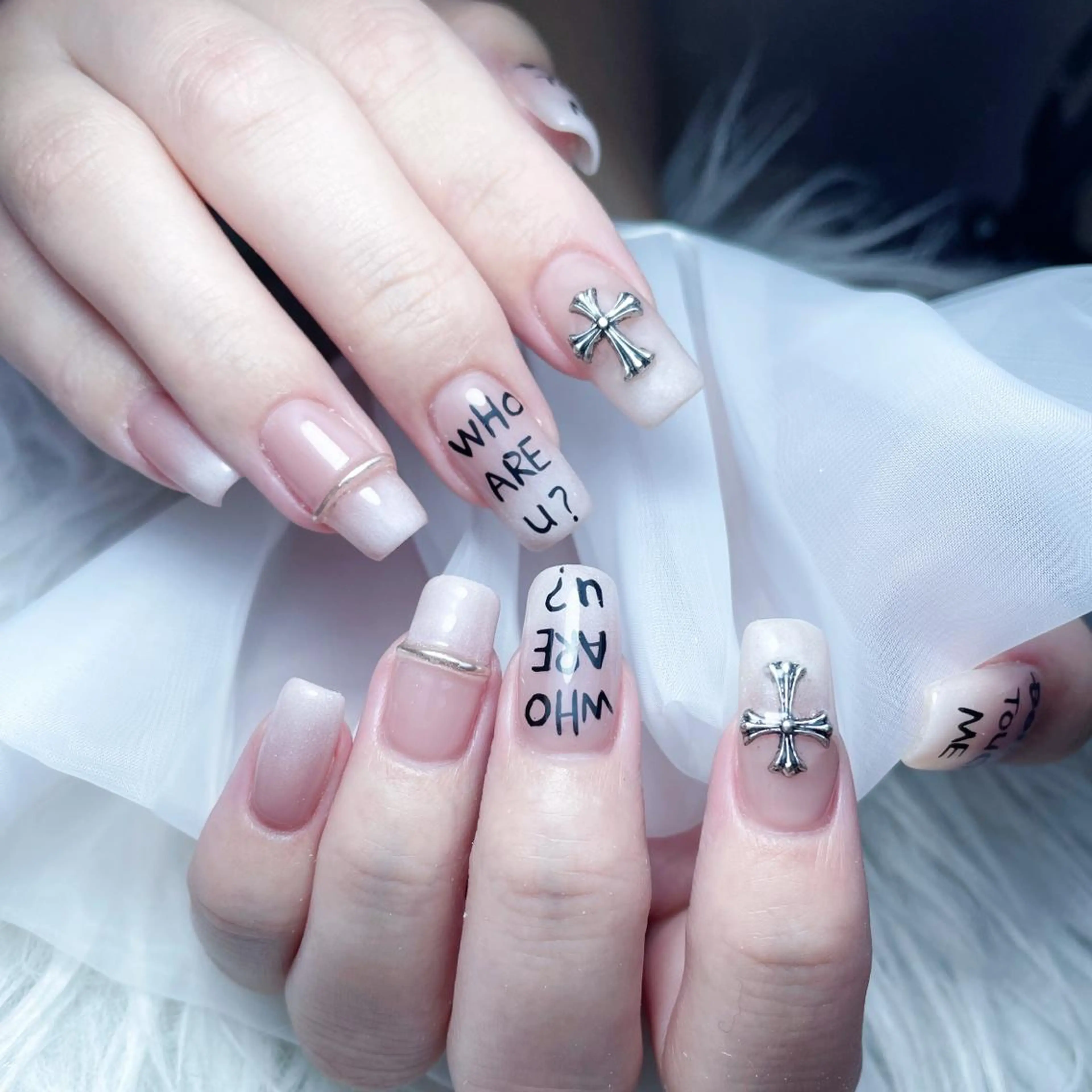 ネイル グラデーション ミラーネイル ワンホンネイル ハンドネイル NailPrincess所属・princess スカルプ専門店のネイルデザイン