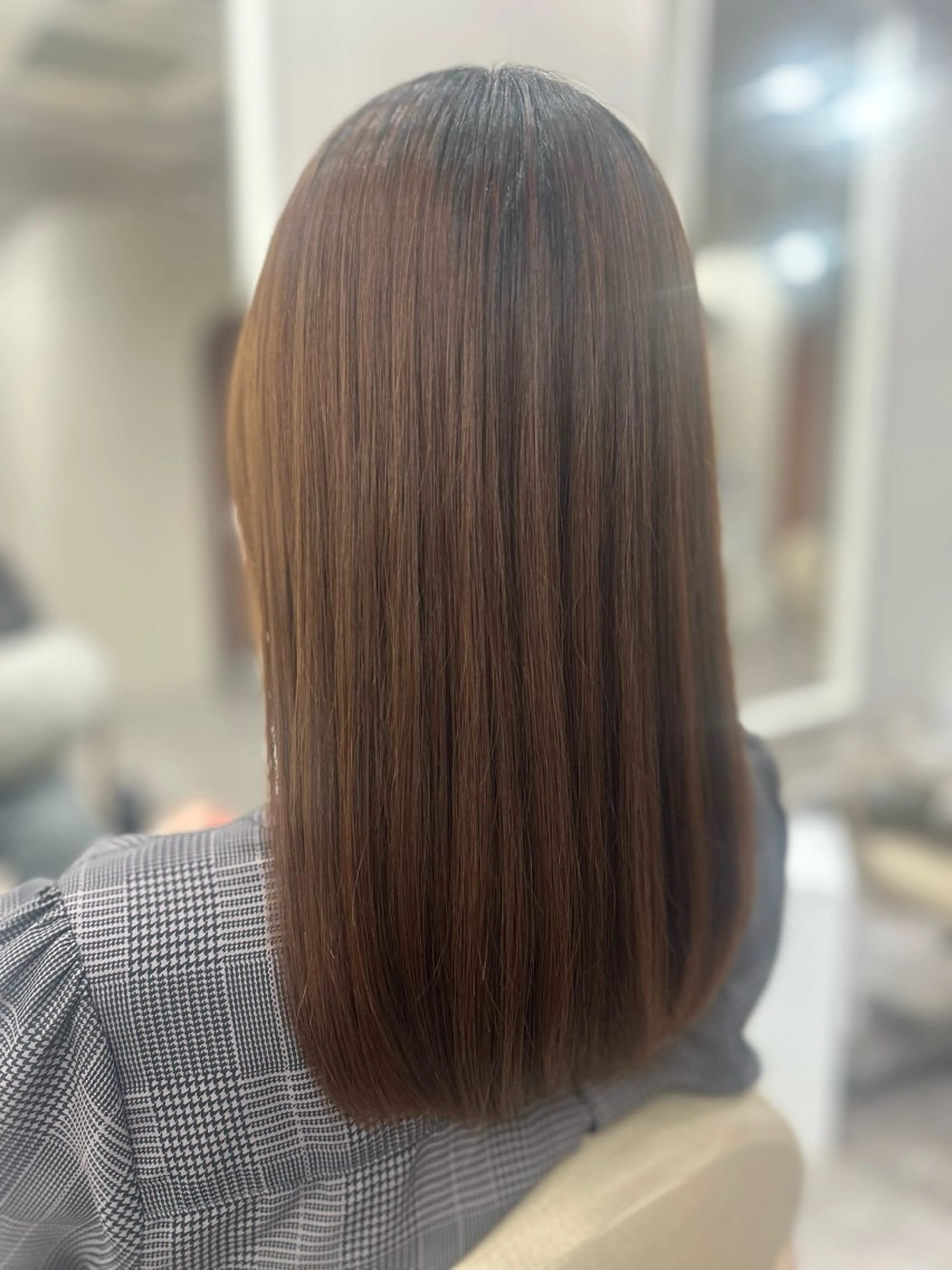 セミロング カラー ULUA ひまりのヘアスタイル