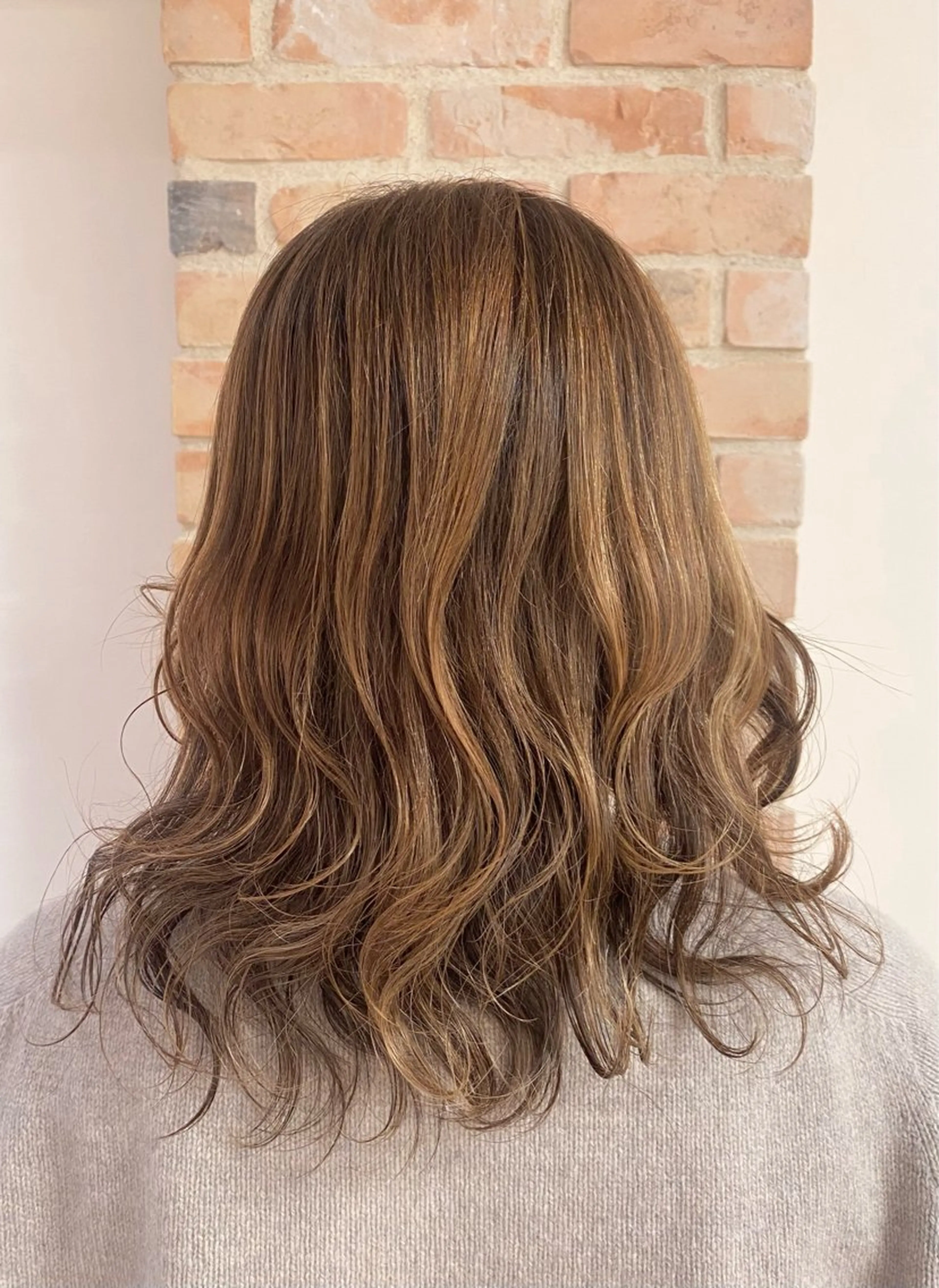 ロング カラー 古川 琴美のヘアスタイル