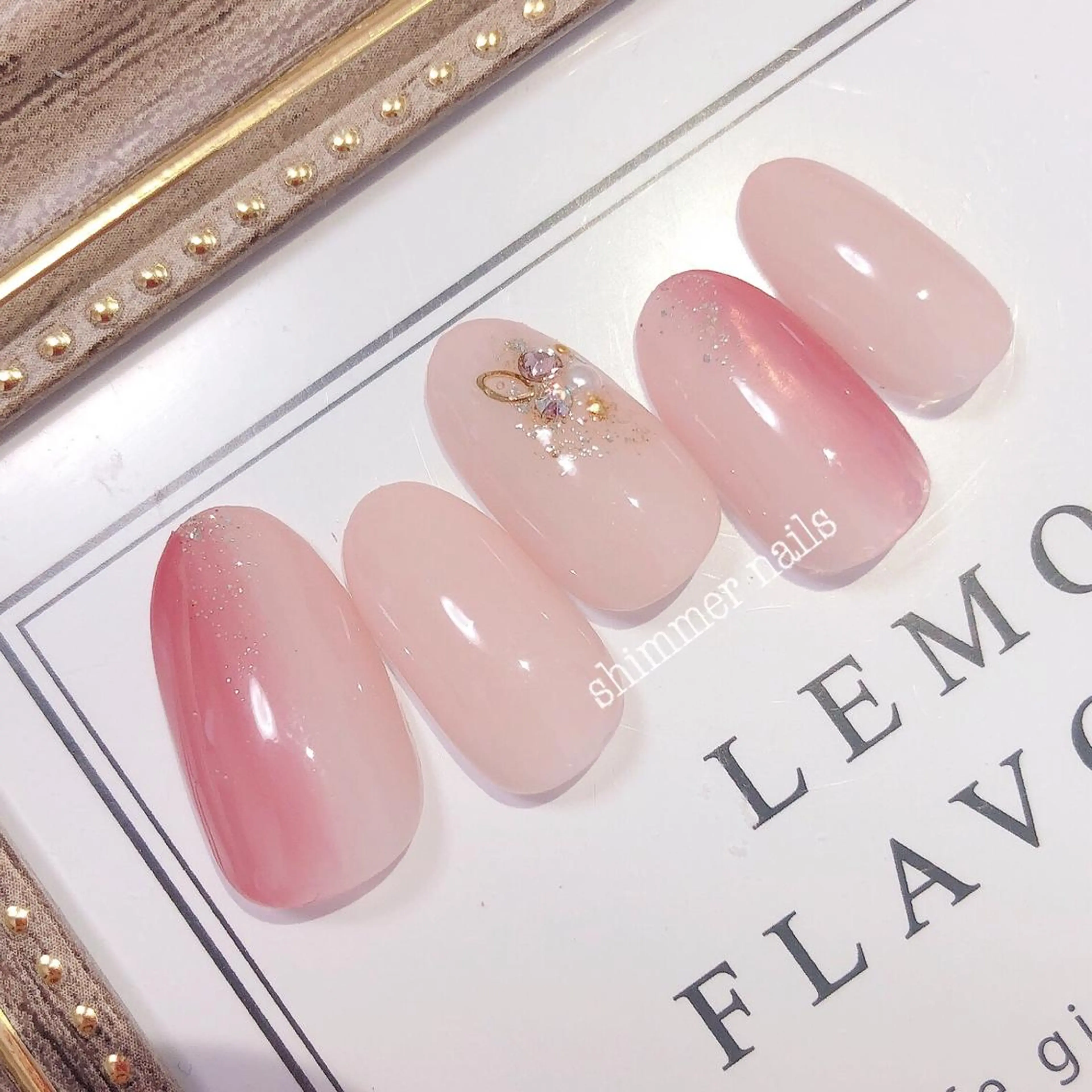 ネイル shimmer nailsのネイルデザイン