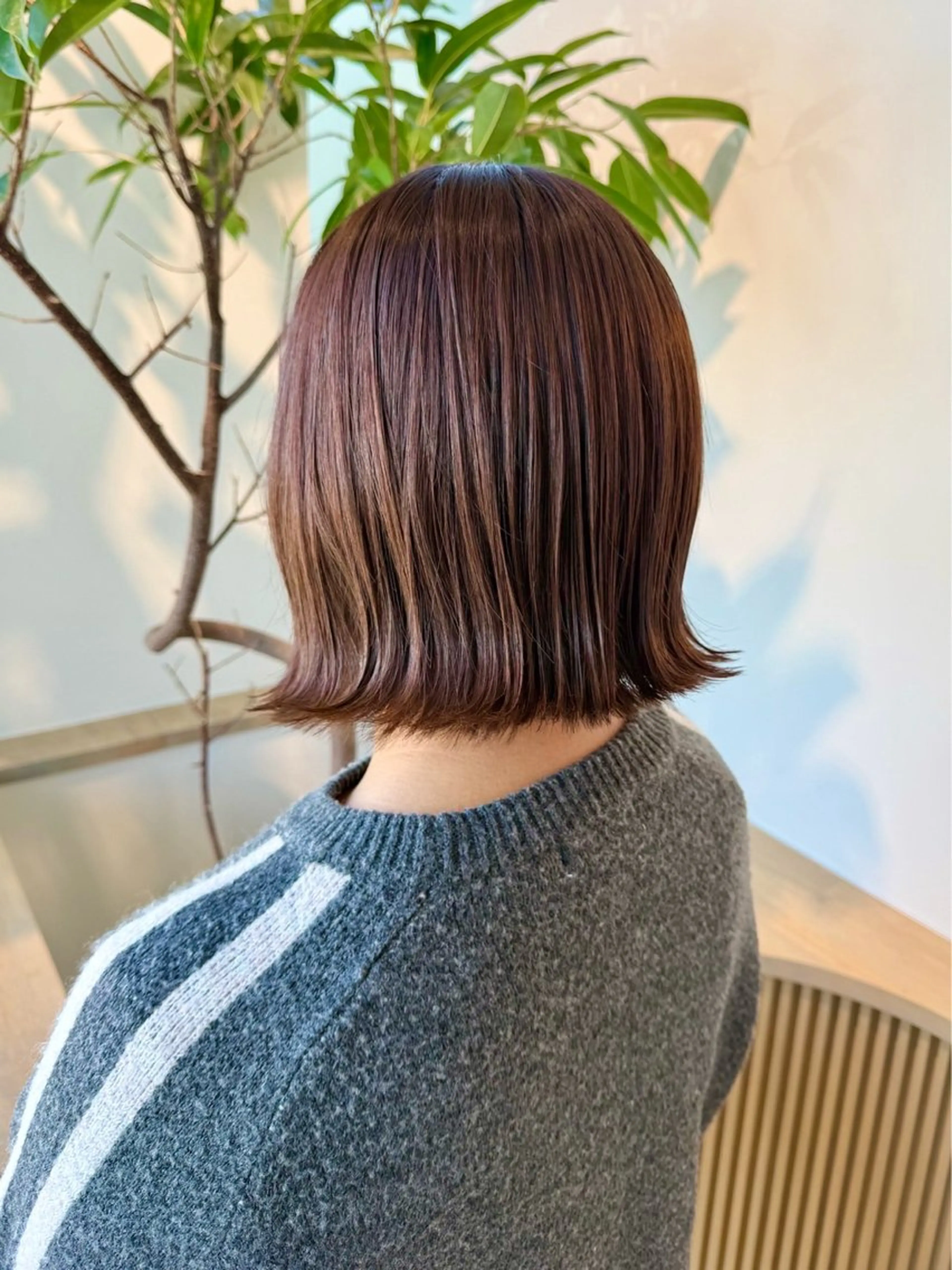 ミディアム 安藤 暁のヘアスタイル