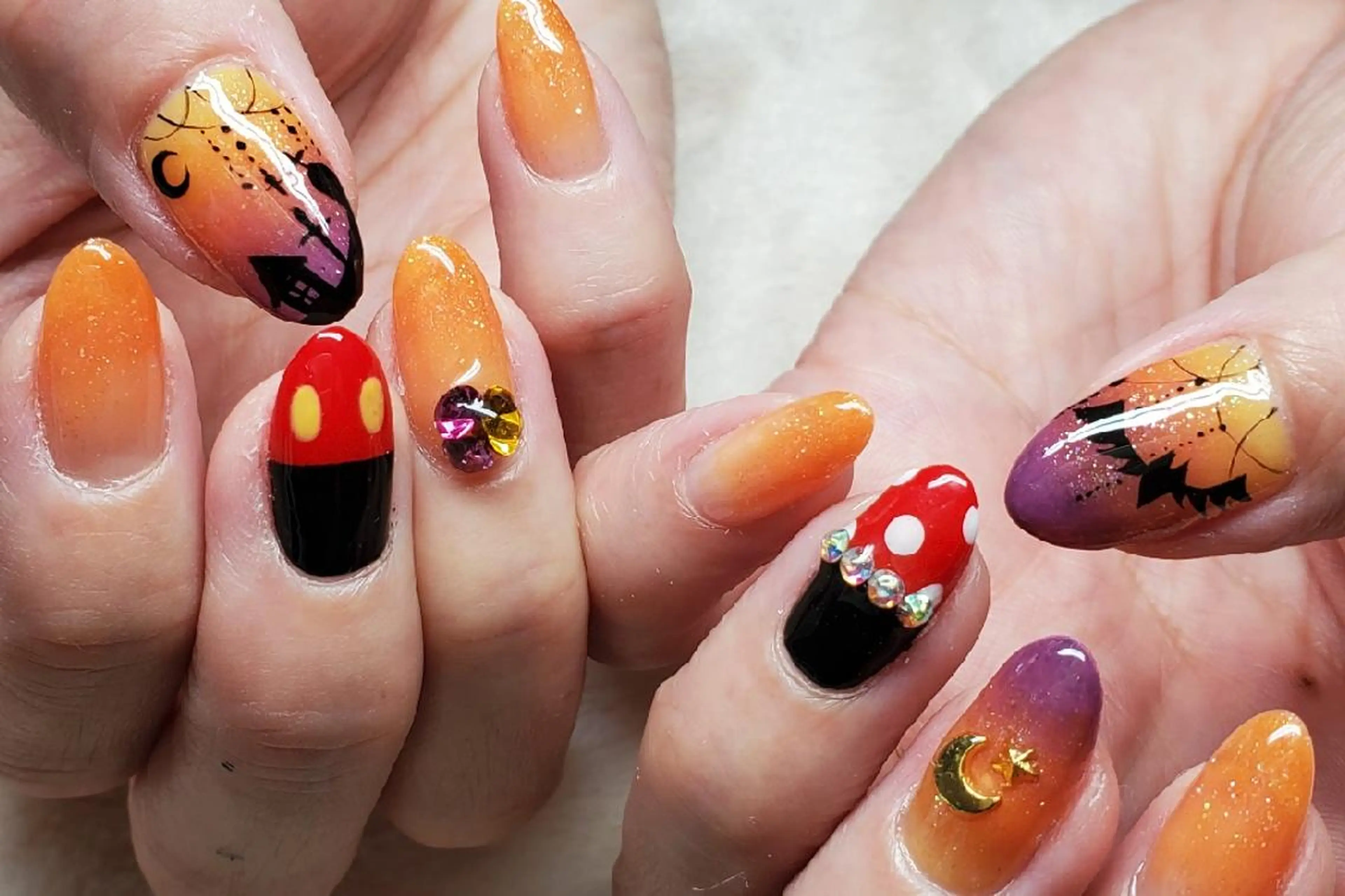 ネイル アートネイル ジェルネイル ハロウィン オレンジ おで@ oderi_nailのネイルデザイン