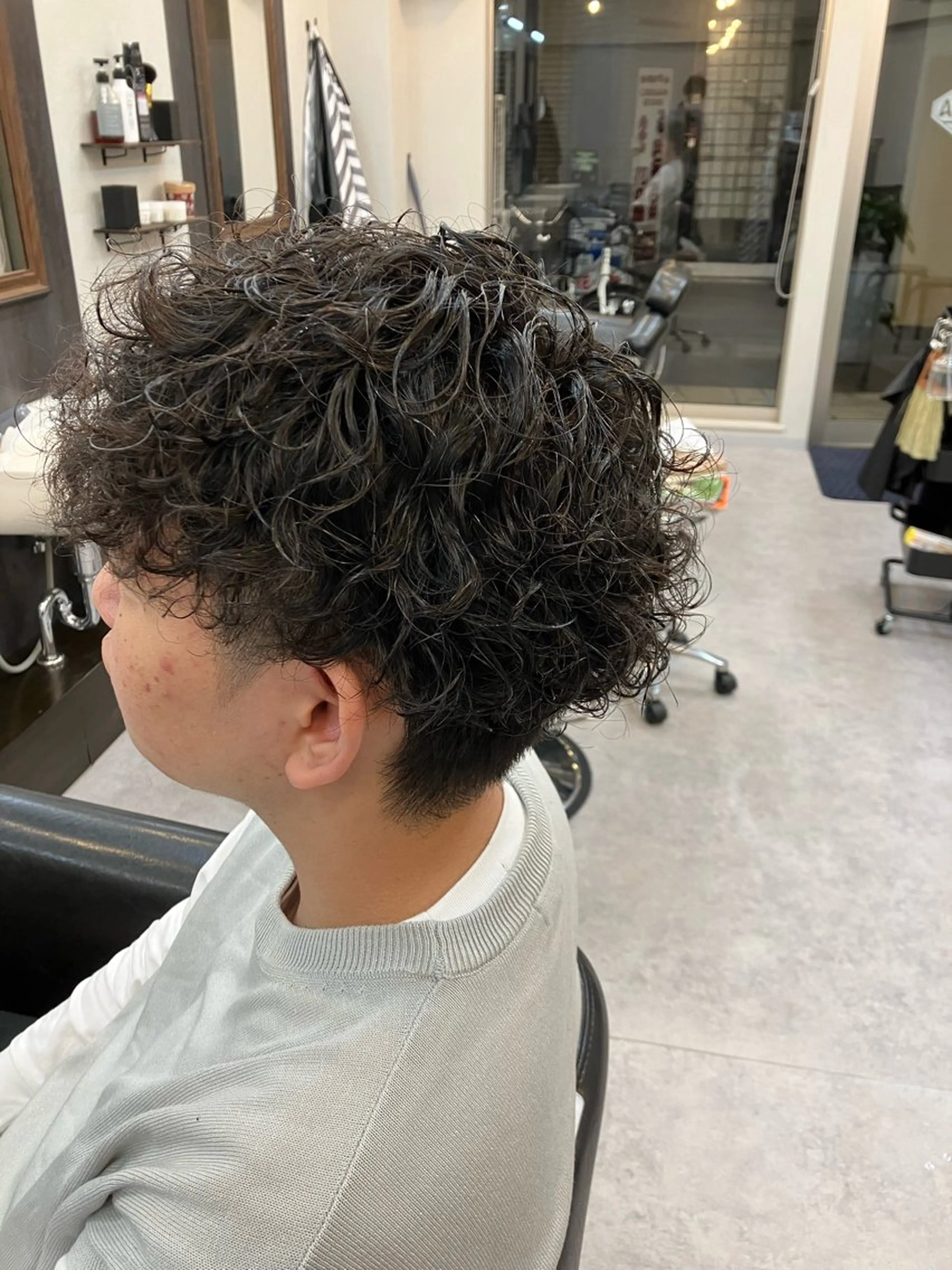 パーマ メンズ メンズパーマ スパイラルパーマ Back  bone barberのヘアスタイル