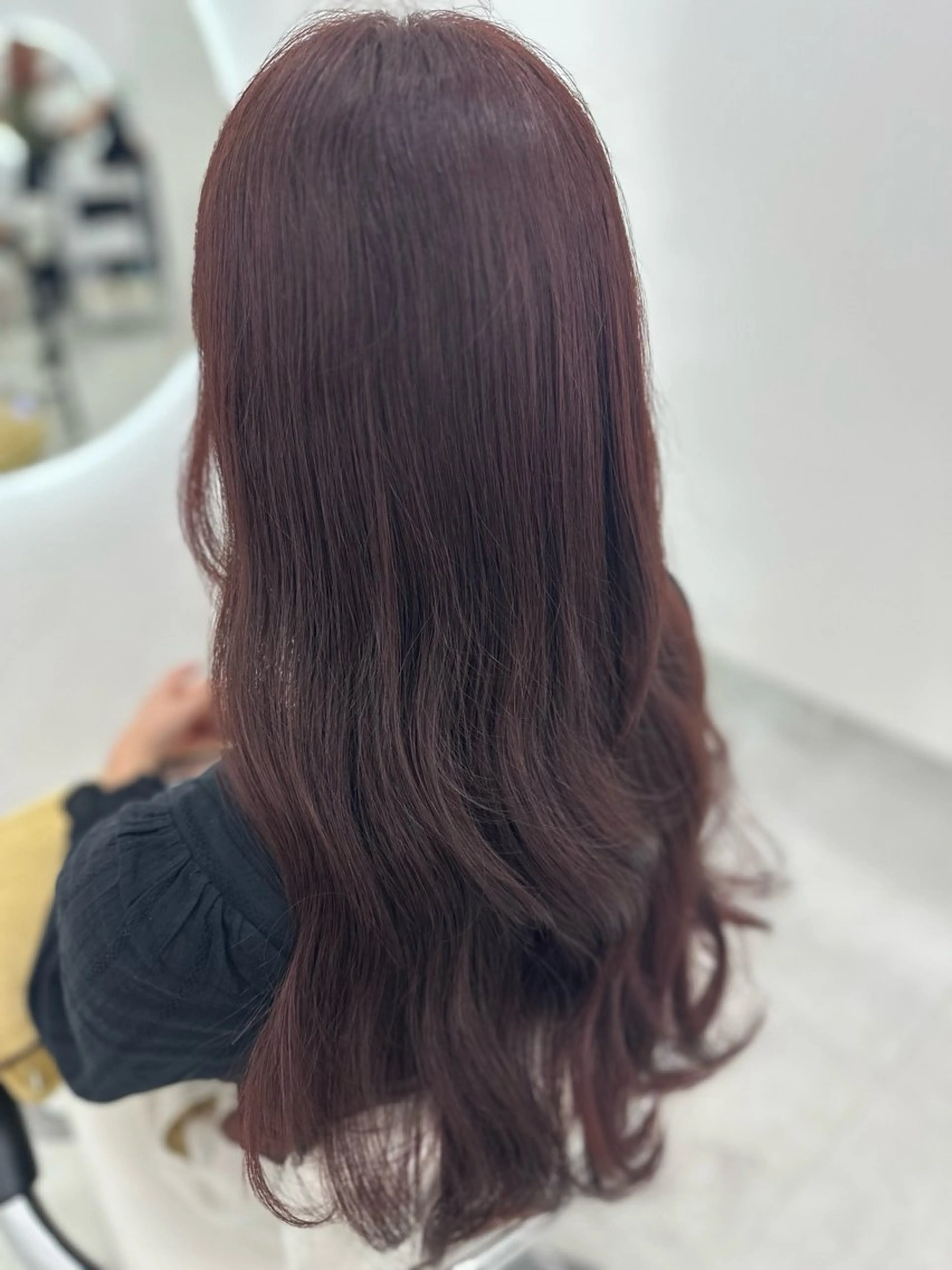 ロング カラー 芥川 未優のヘアスタイル