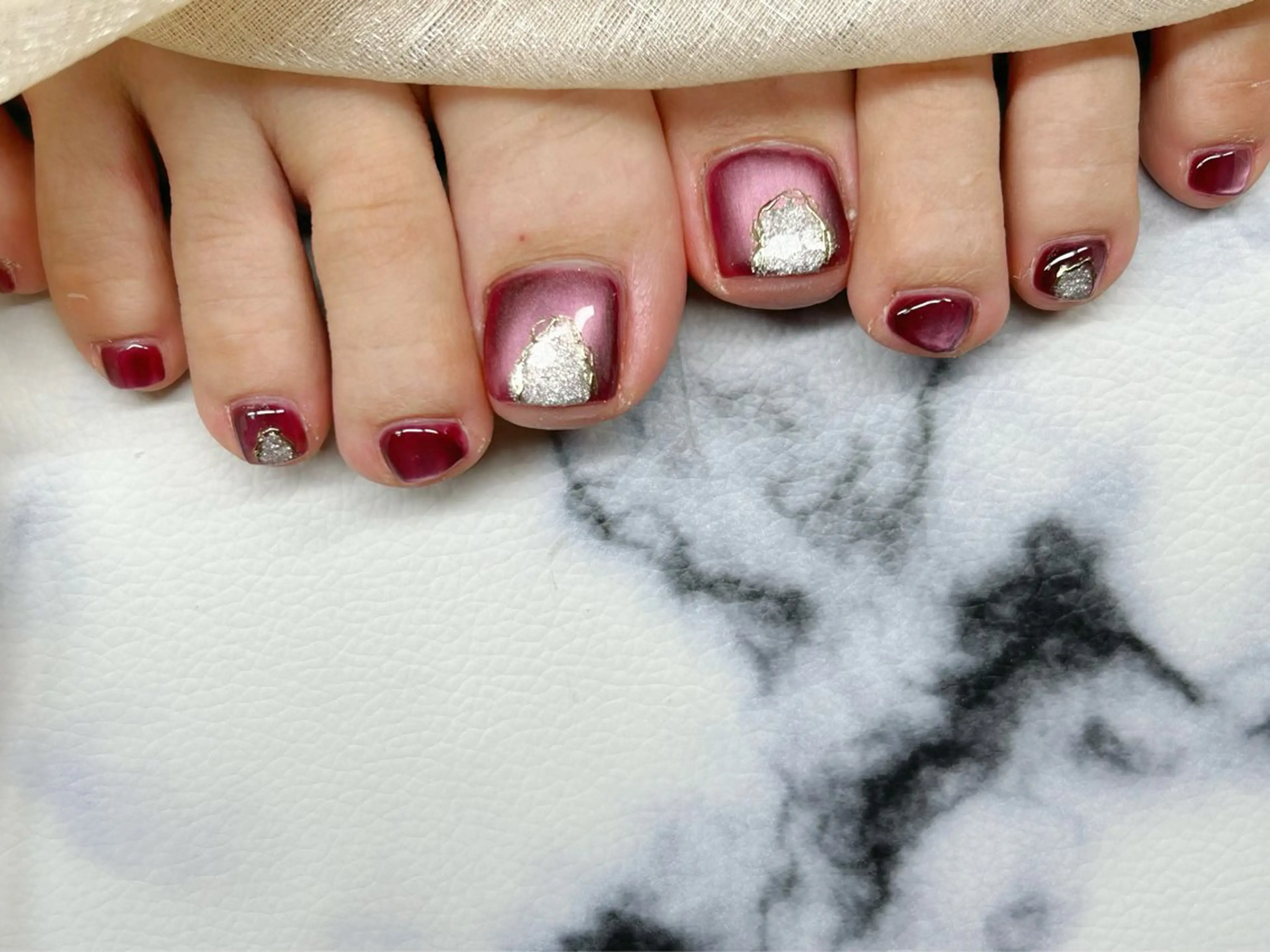 ネイル アートネイル チークネイル 成人式 入学式 長さ出し フットネイル Lino Nailのネイルデザイン