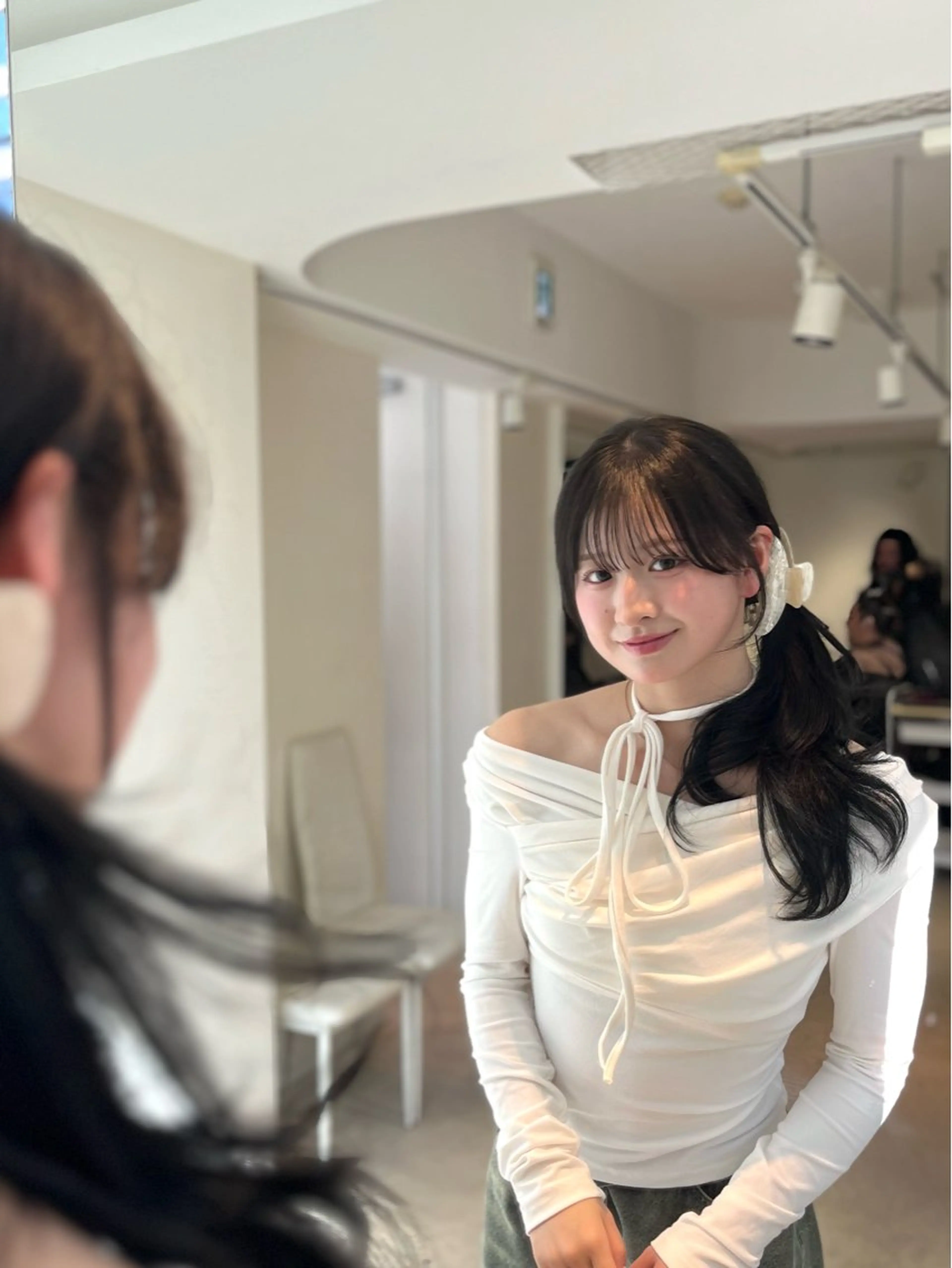 セミロング トリートメント カット ヘアカラー トリートメント ♥️透明感×抜け感 ベージュ/佑珠♥️のヘアスタイル