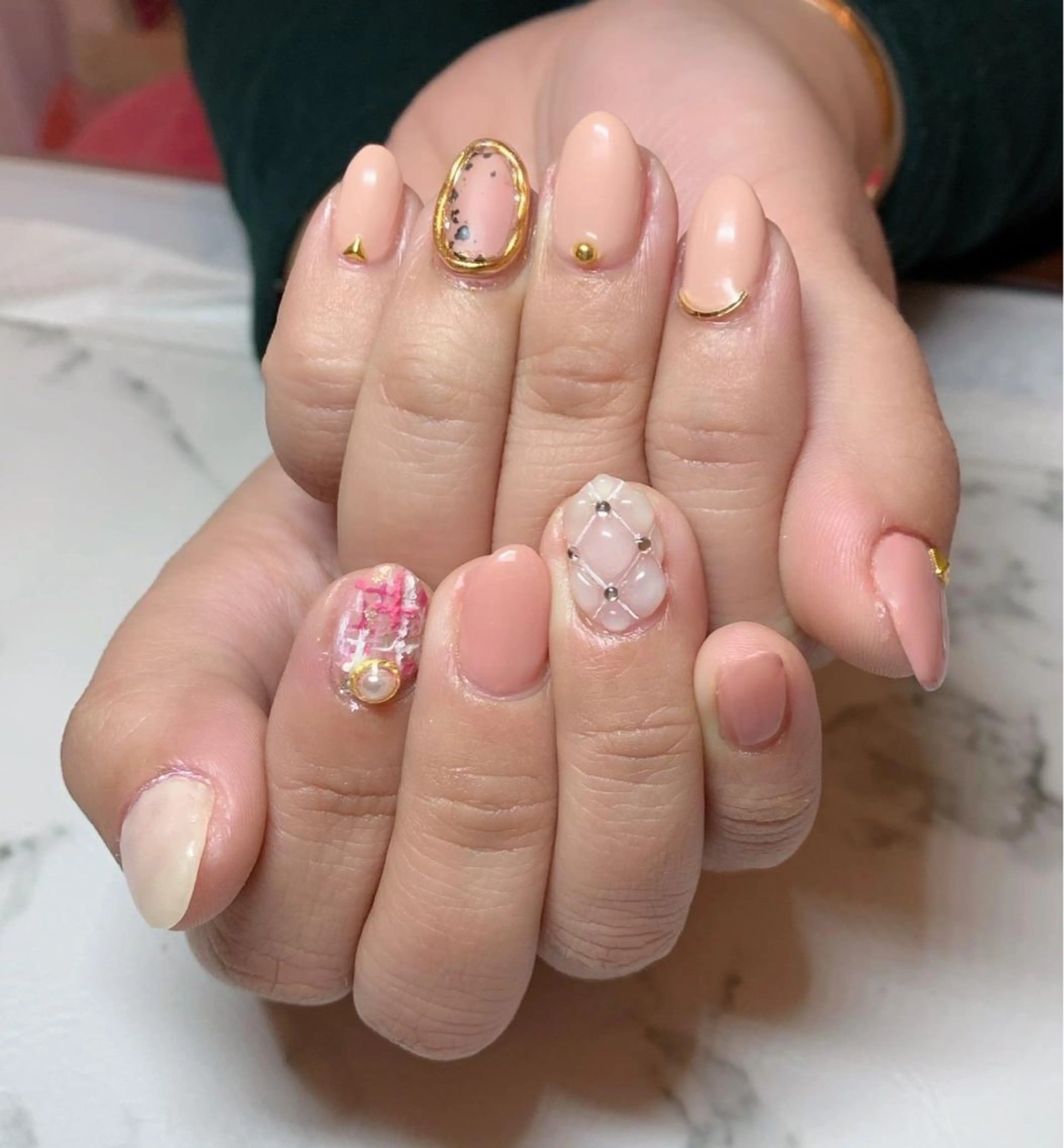 ネイル アニマル柄 アートネイル ニュアンスネイル ネイルチップ ツイードネイル ハンドネイル x.1.0.nail ♡Cのネイルデザイン