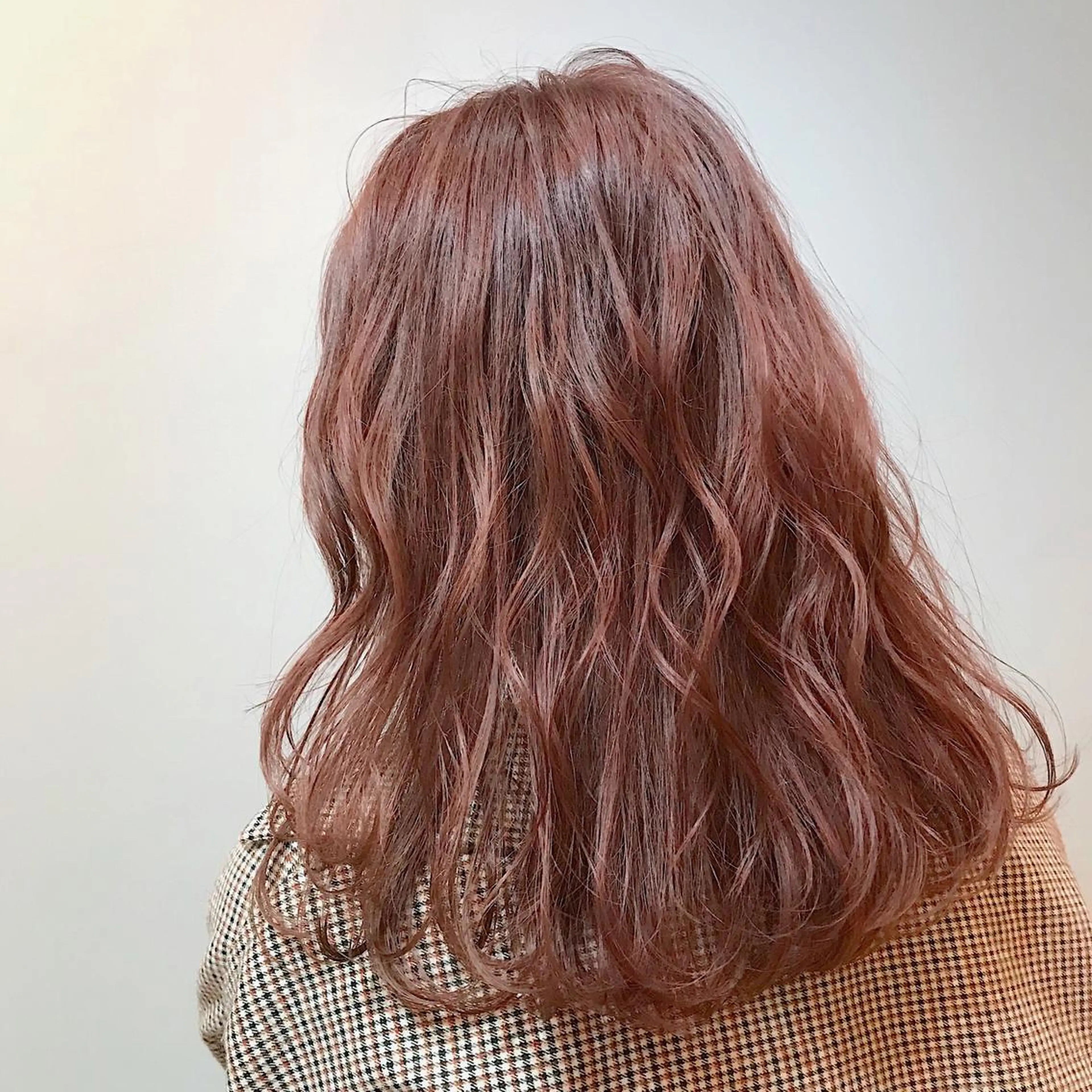 ミディアム カラー ベージュカラー ブリーチ 透明感カラー ピンクカラー ピンクベージュ ヘアカラー トリートメント lani ブリーチ /ダブルカラーのヘアスタイル