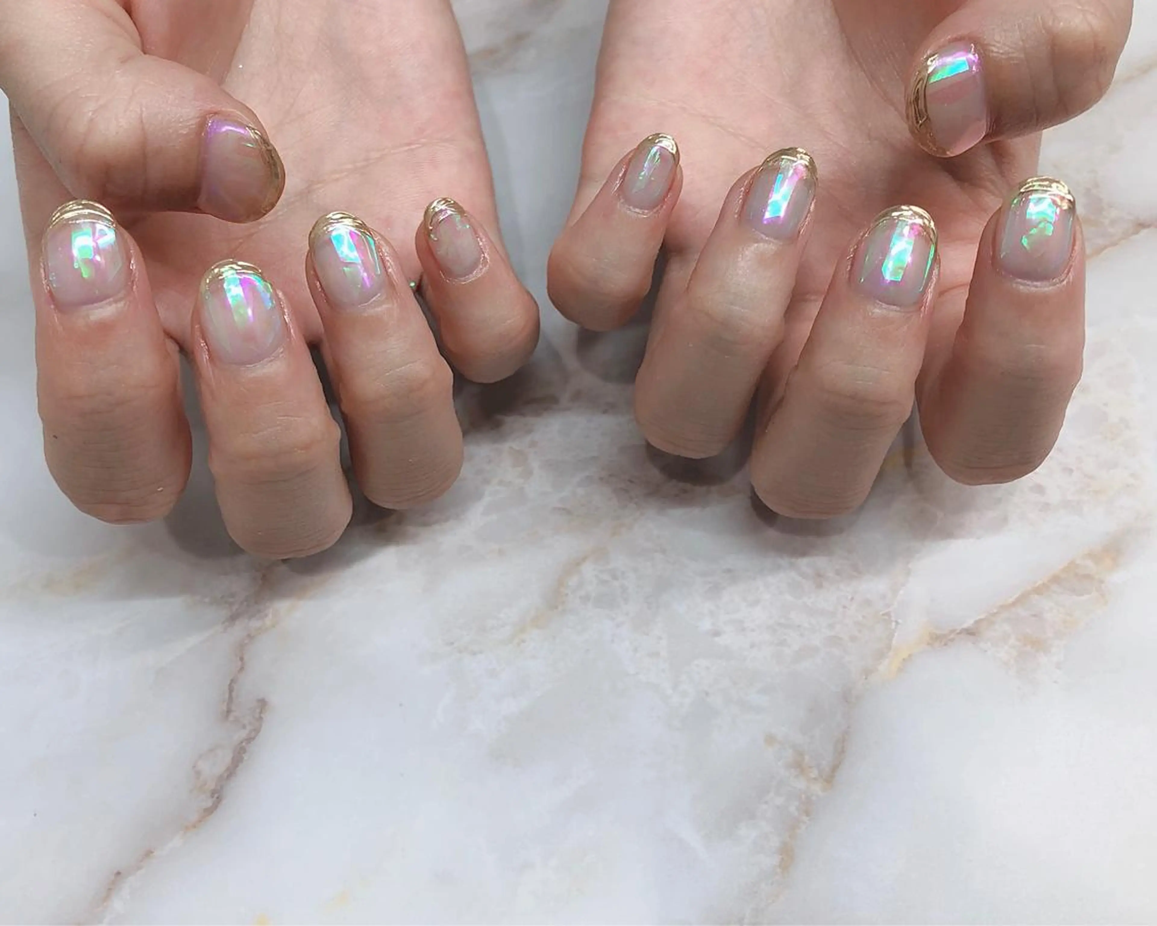 ネイル アートネイル オーロラネイル ゴールド ミラーネイル ハンドネイル saki_ nail heronのネイルデザイン