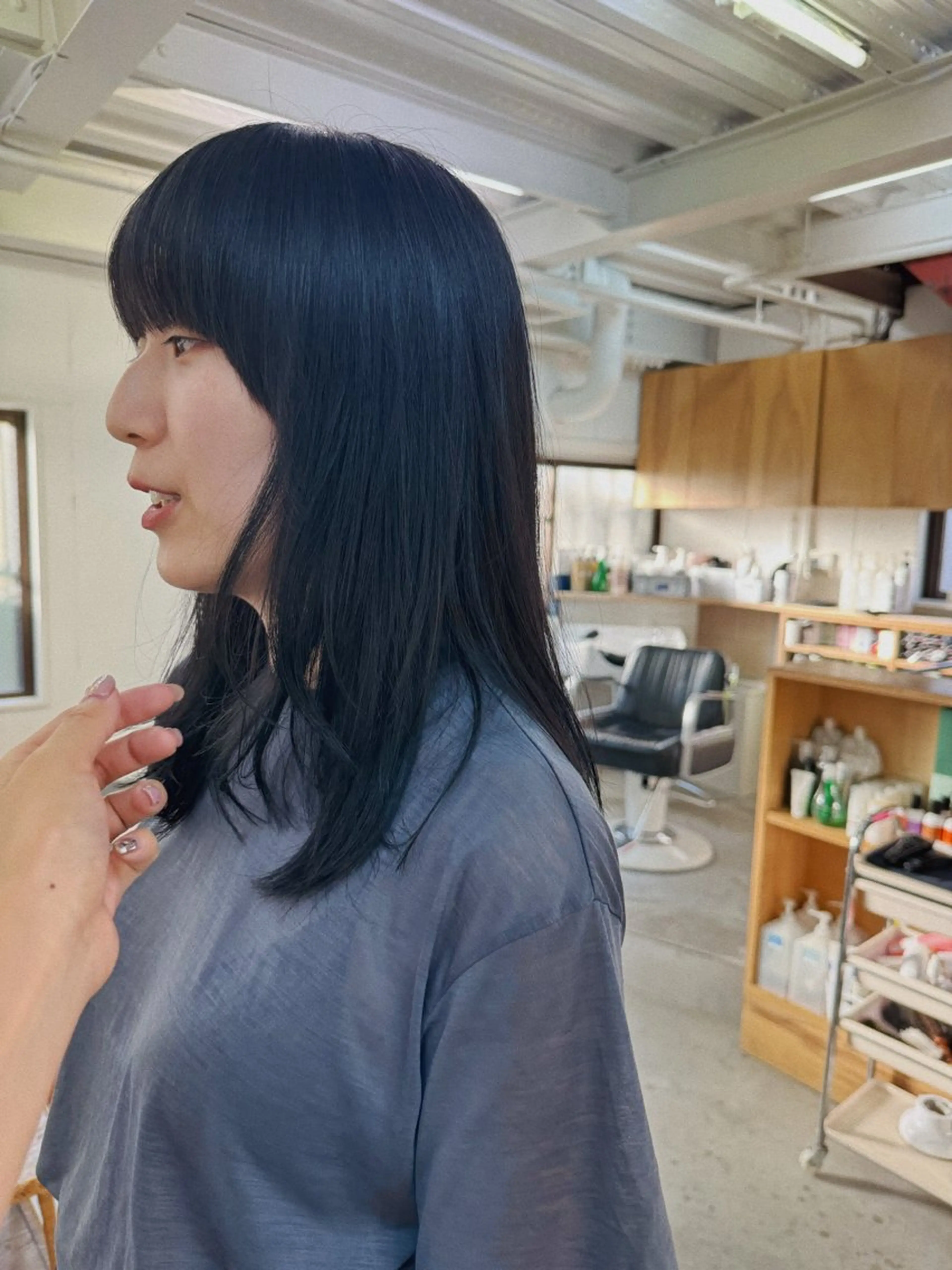 ミディアム カラー ヘアアレンジ 黒髪 ブルーカラー ブルーブラック カット ヘアカラー トリートメント NOVEL TOKYO所属・ニュアンスヘア🌔 nanakoのヘアスタイル