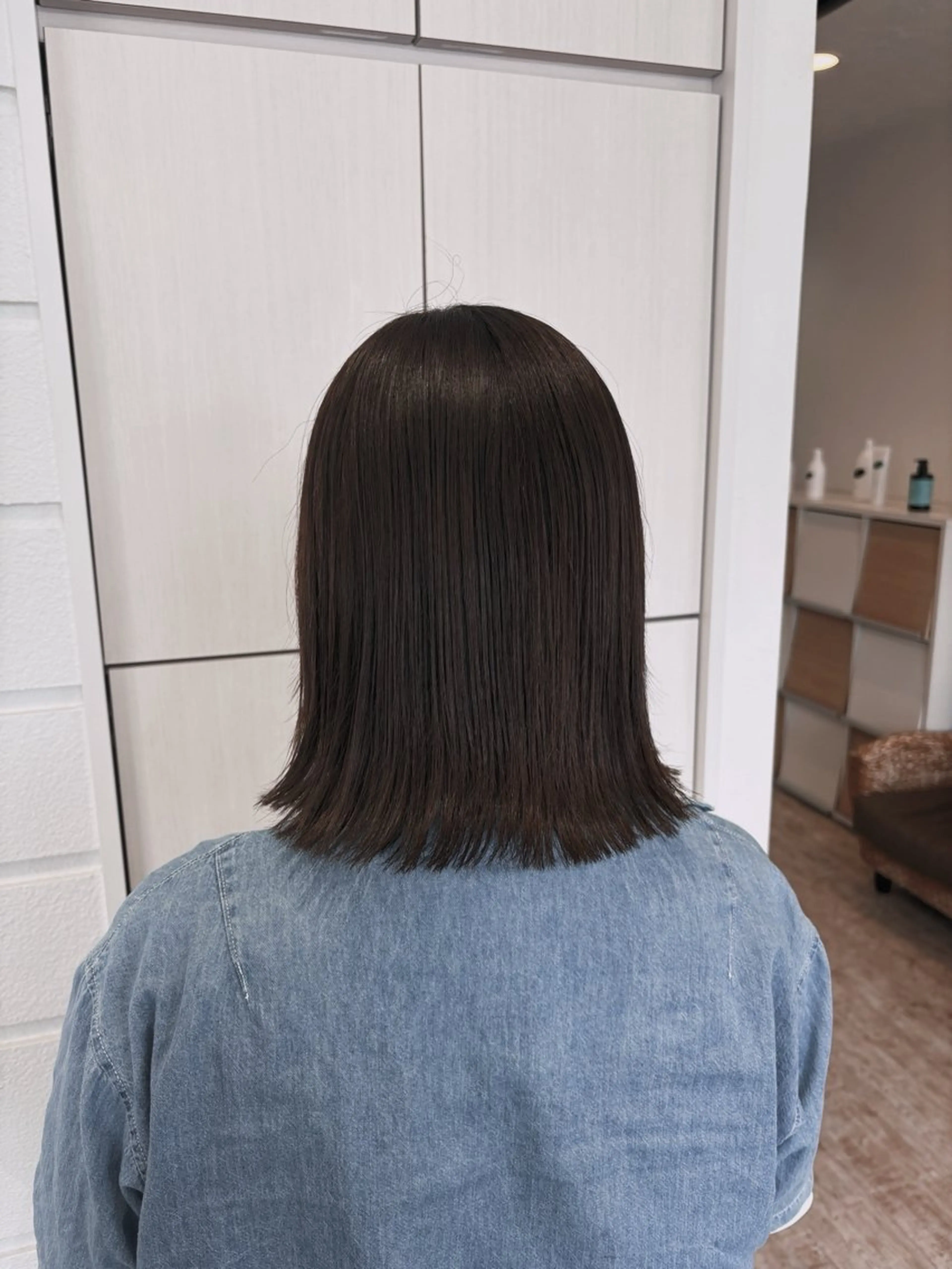 ミディアム un knownのヘアスタイル