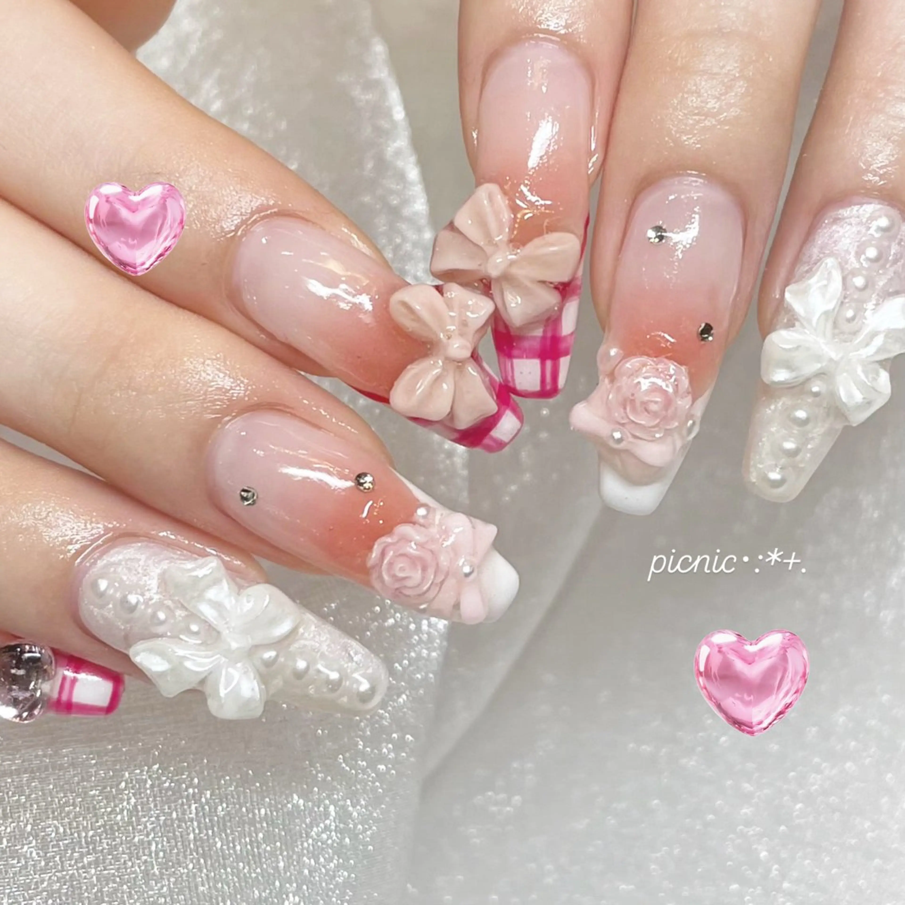 ネイル ピンク 赤色 春ネイル ハンドネイル Tsukahara 🌷仙台PARCOのネイルデザイン