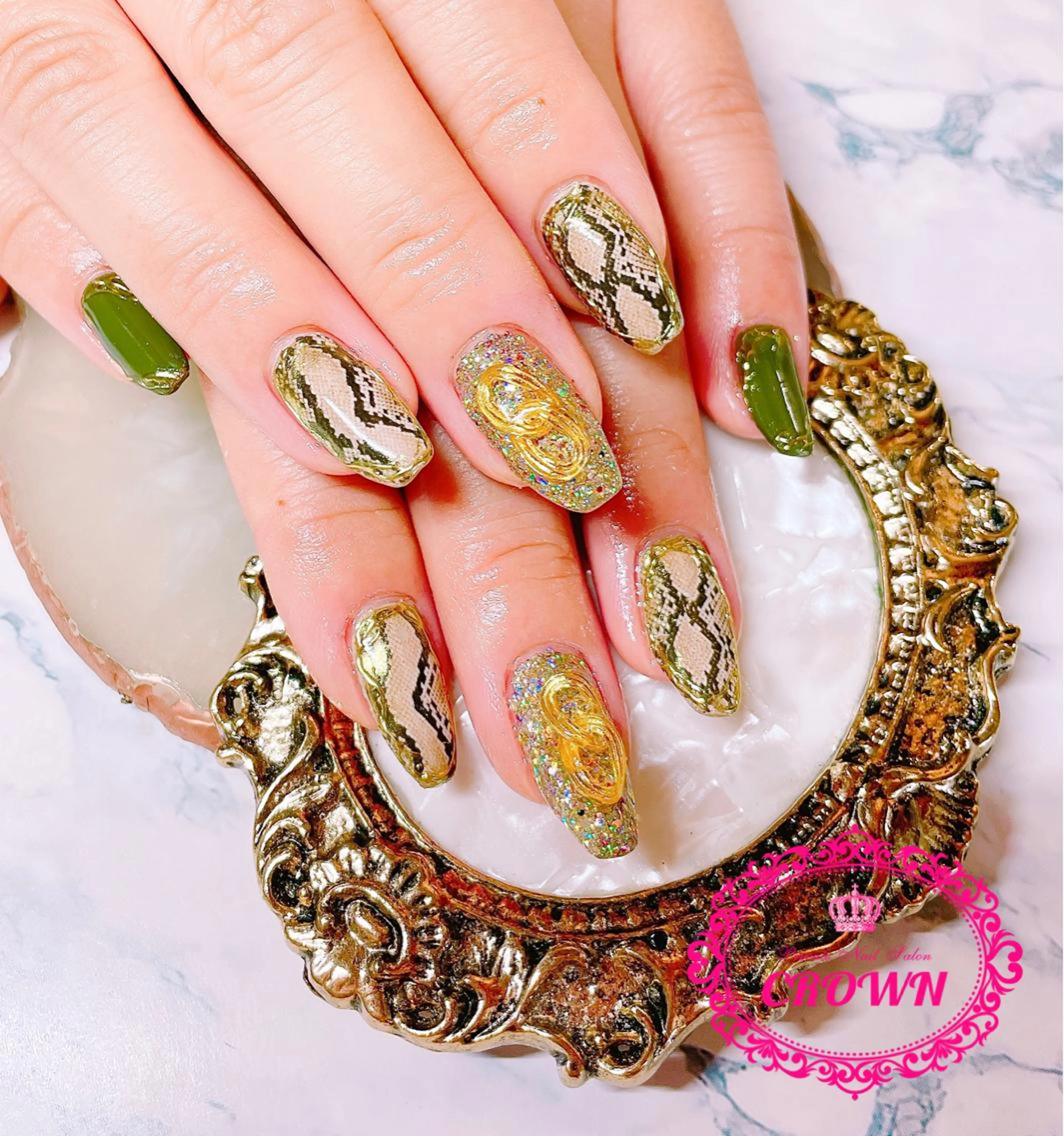 ネイル CROWN プライベートサロンのネイルデザイン