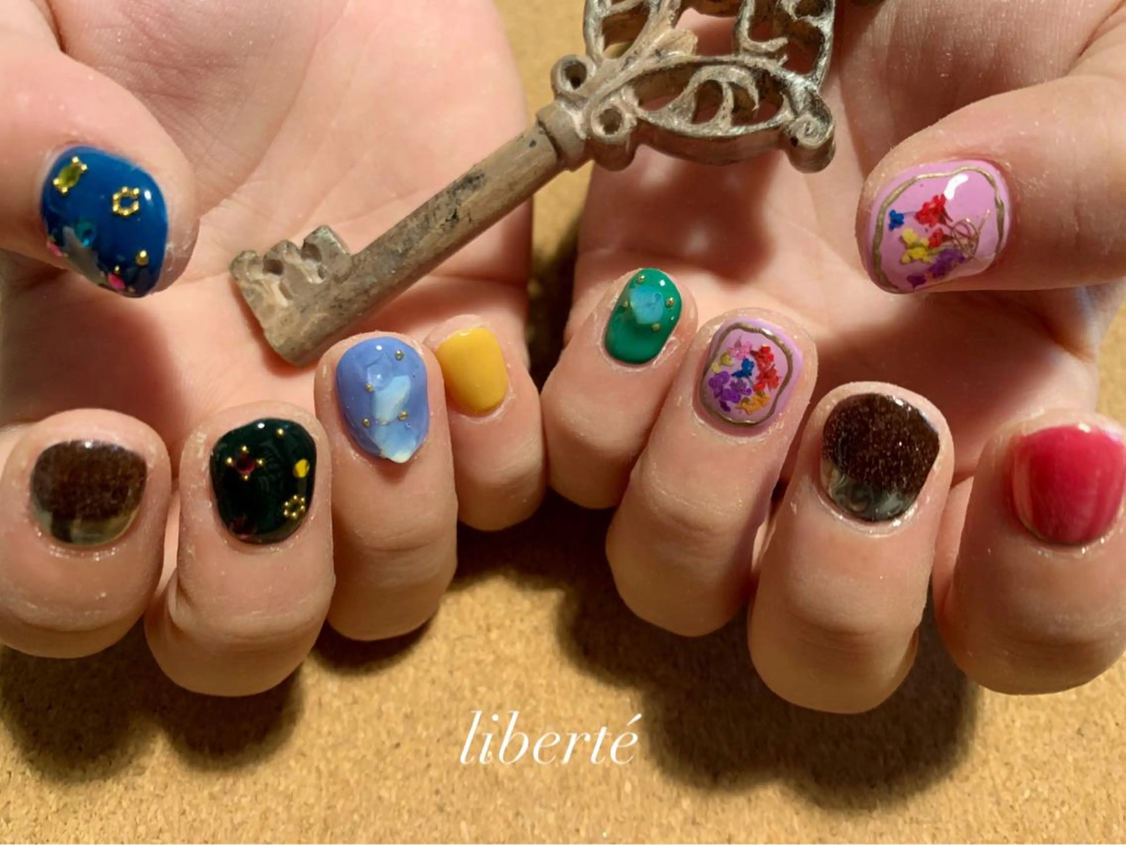 ネイル liberté (リベルテ)のネイルデザイン