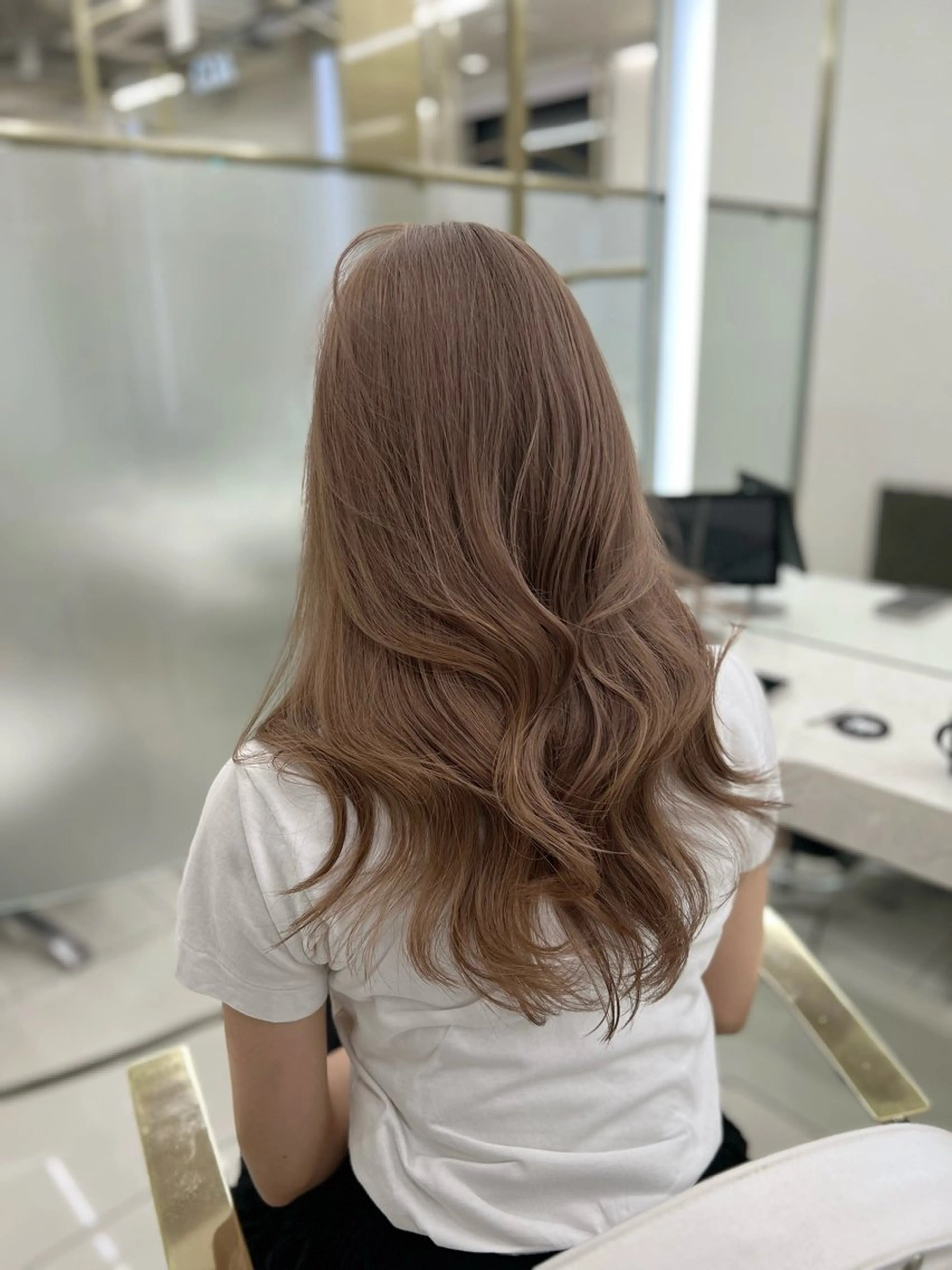 ロング カラー ブリーチカラー COA YUZUのヘアスタイル
