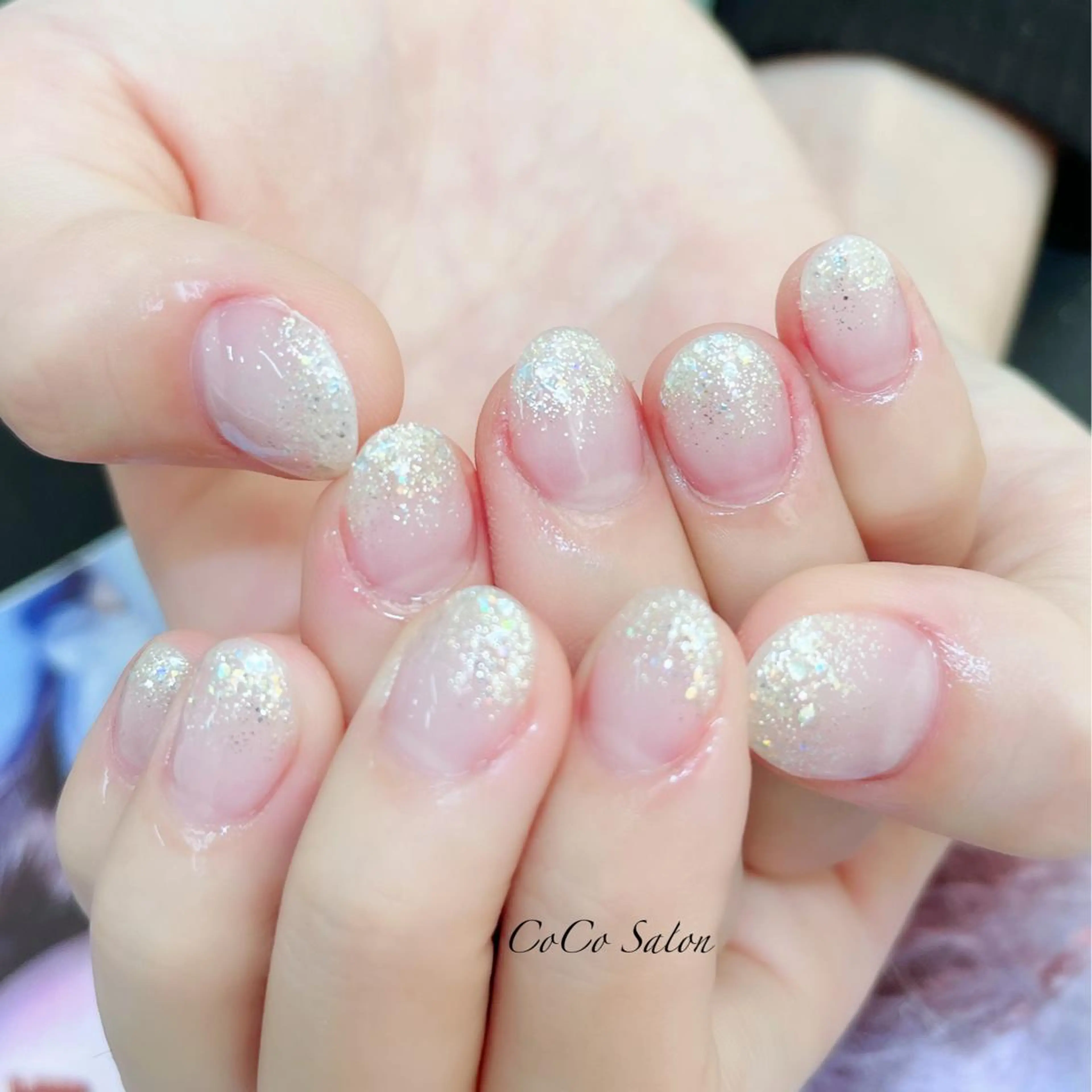 ネイル オーロラネイル 長さ出し ジェルネイル グラデーション ホログラムネイル ハンドネイル CoCoSalon ネイル/まつ毛予約のネイルデザイン