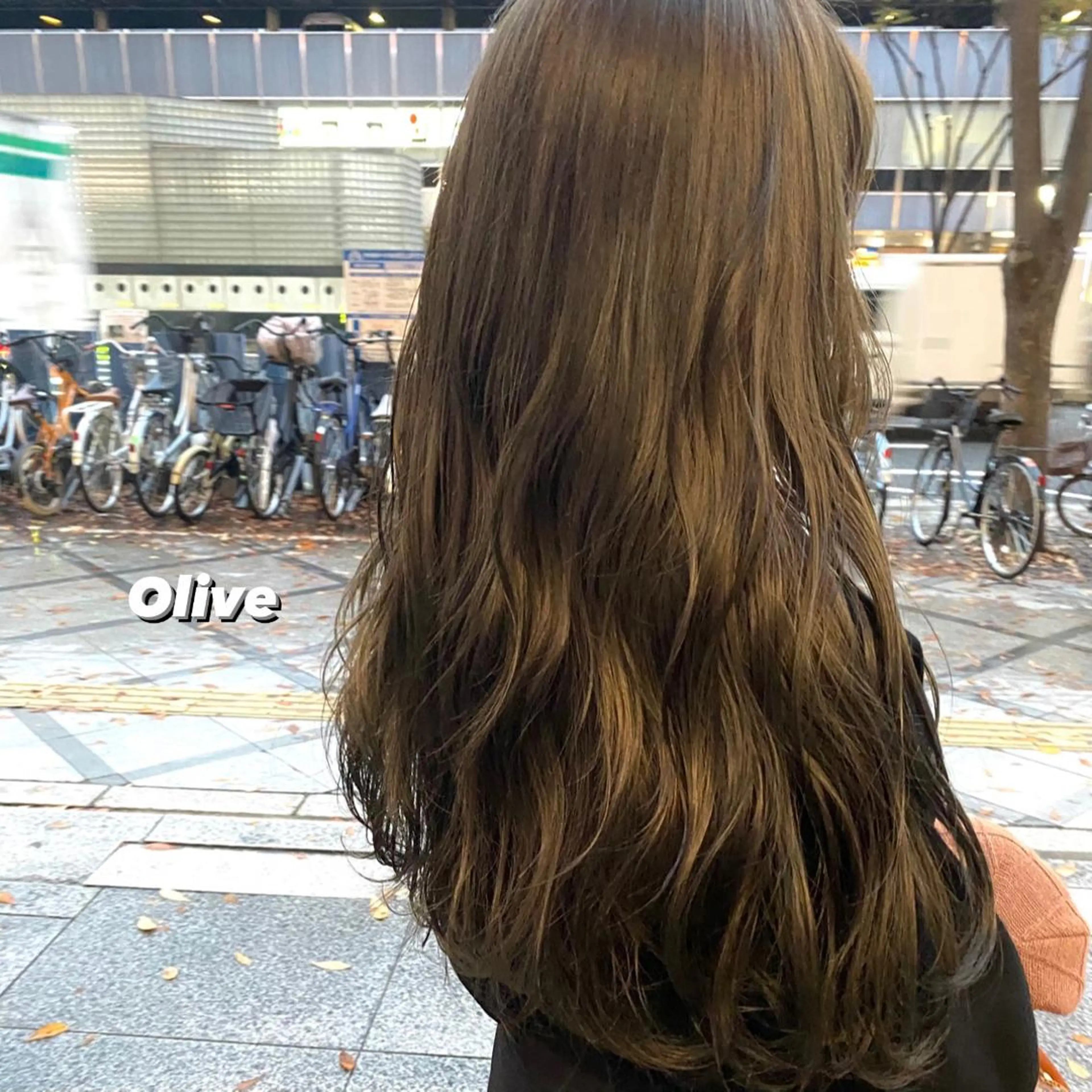 ロング カラー 前川 朋香のヘアスタイル