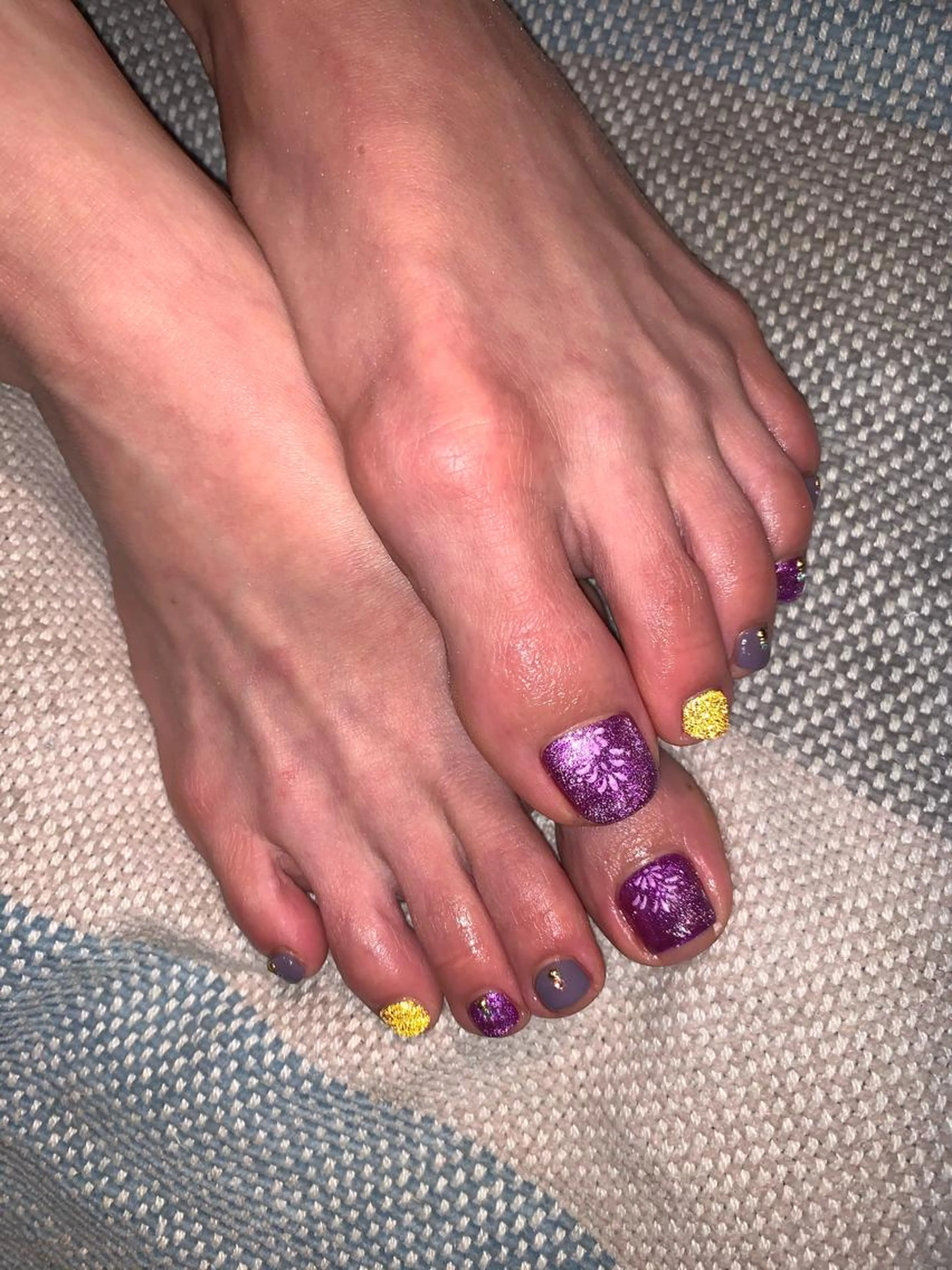 フットネイル シンプル ワンカラー親指アート込みor4本カラーチェンジorマグネットの写真