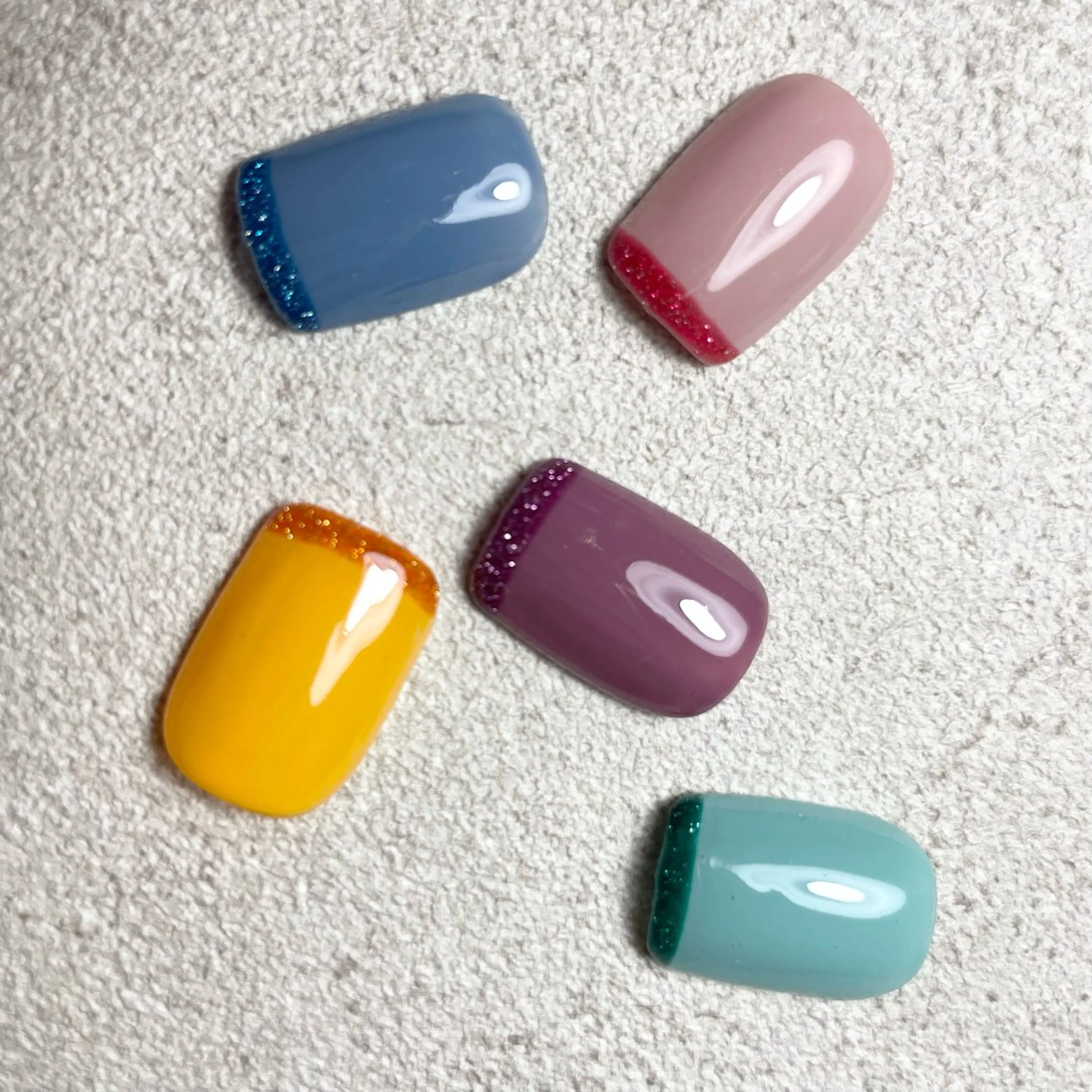 ネイル フラッシュネイル フレンチネイル ジェルネイル cosmic nailのネイルデザイン