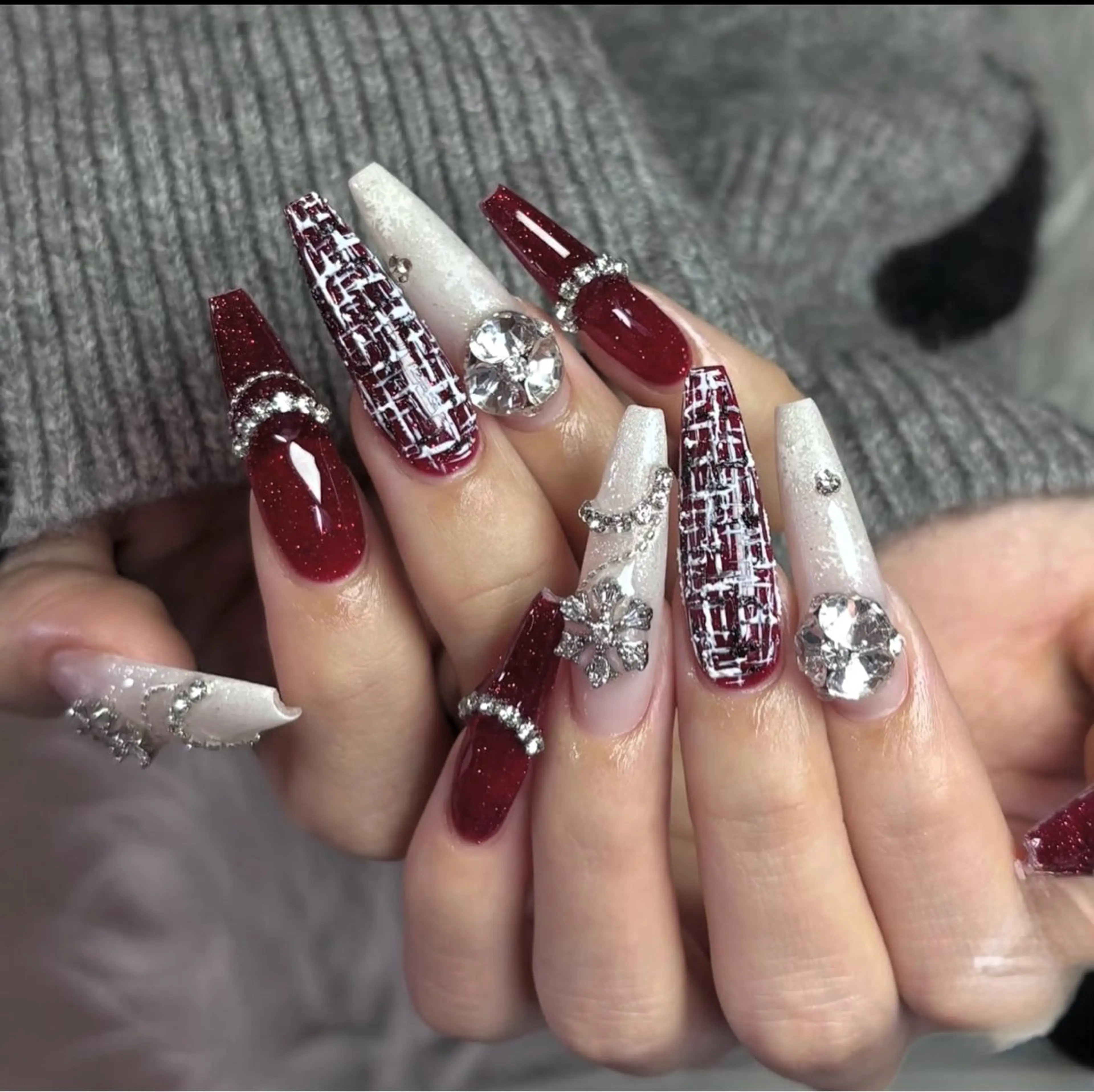 ネイル アートネイル ジェルネイル ガーリー キラキラネイル Nihonthy Nail 新宿のネイルデザイン