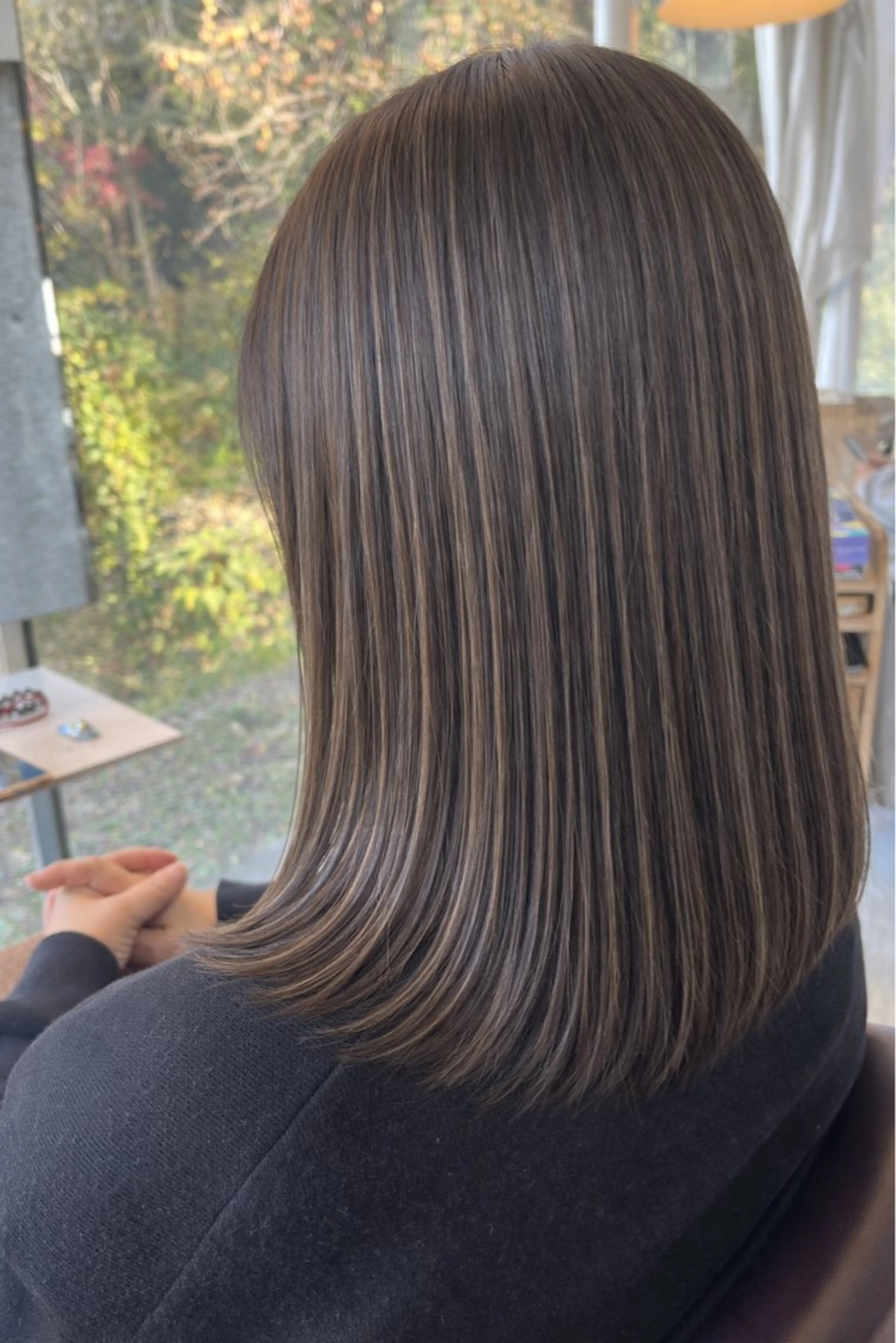 ミディアム 冨永 のぞみのヘアスタイル