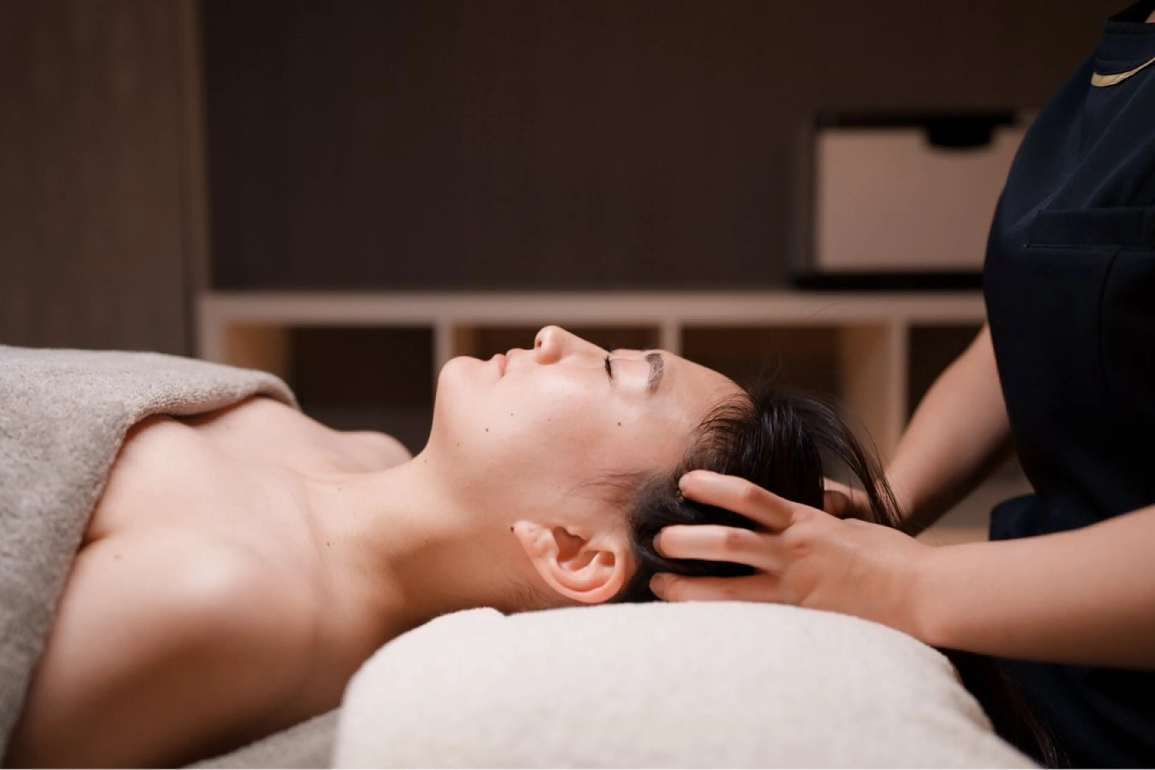 【Moon贅沢全身120分エステ】全身リンパ60分＆小顔艶肌フェイシャル60分の写真