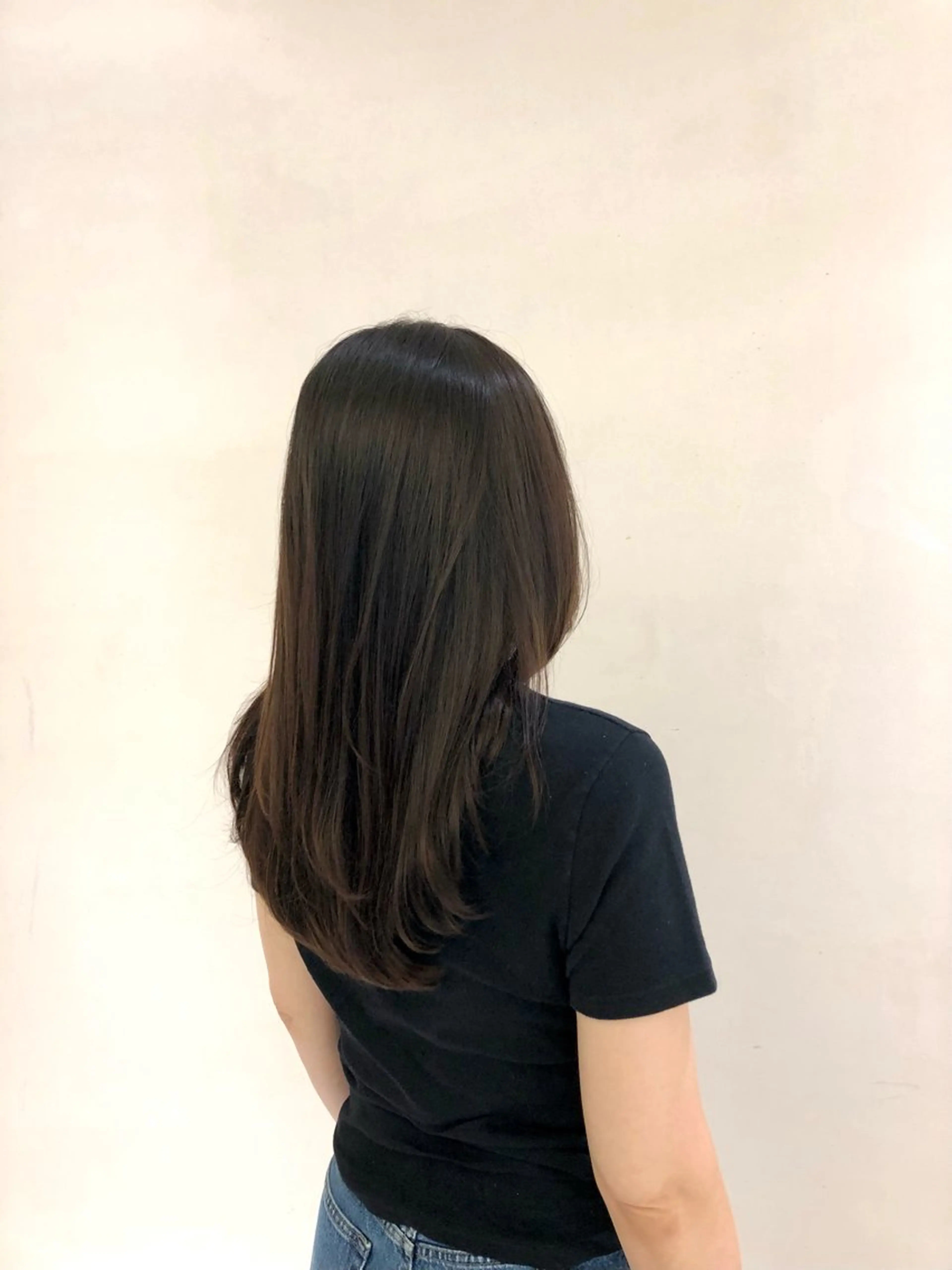 セミロング レイヤーカット 瀧尻 涼のヘアスタイル