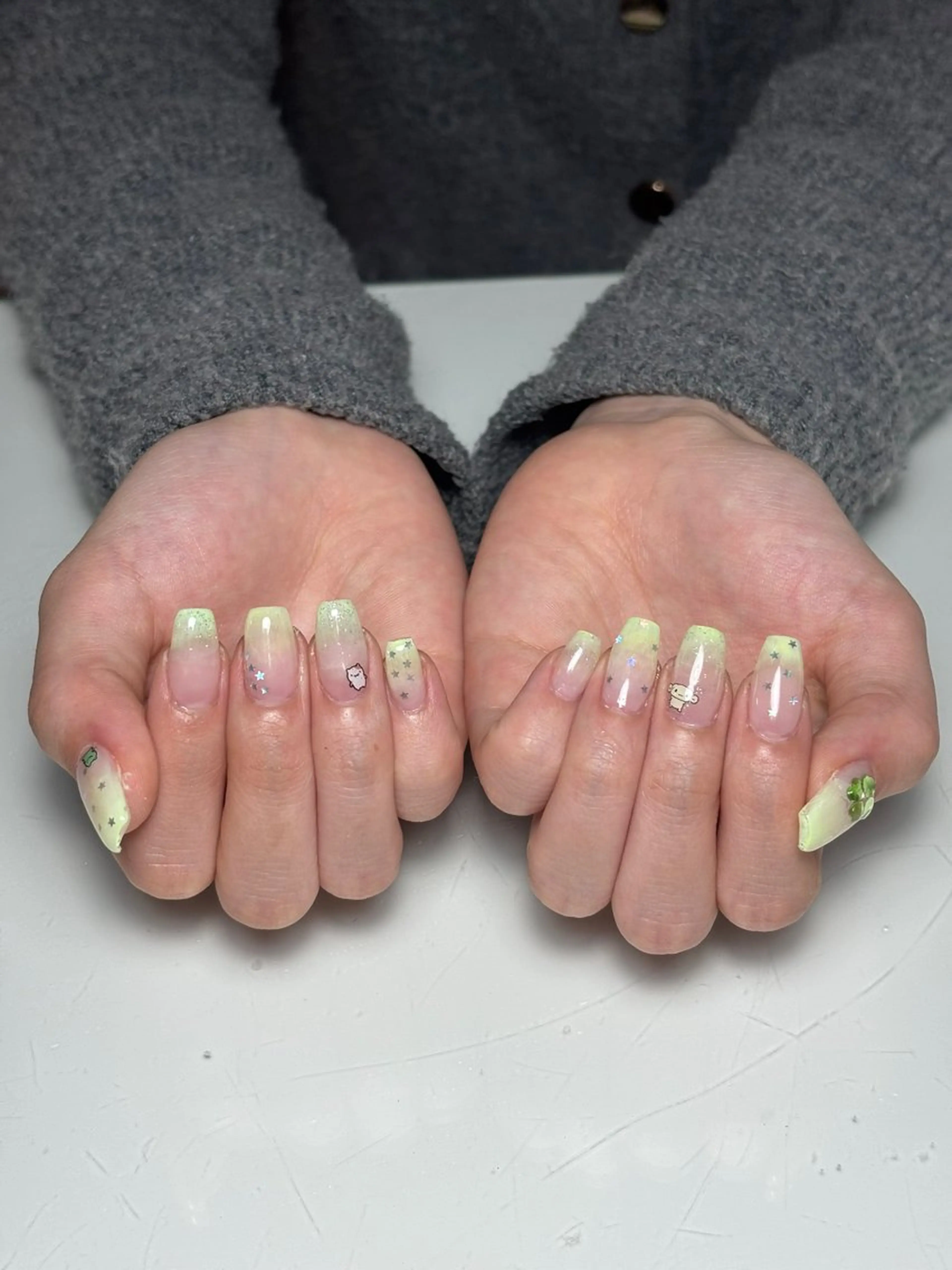 ネイル ハンドネイル Yuna ⟡.·*.のネイルデザイン