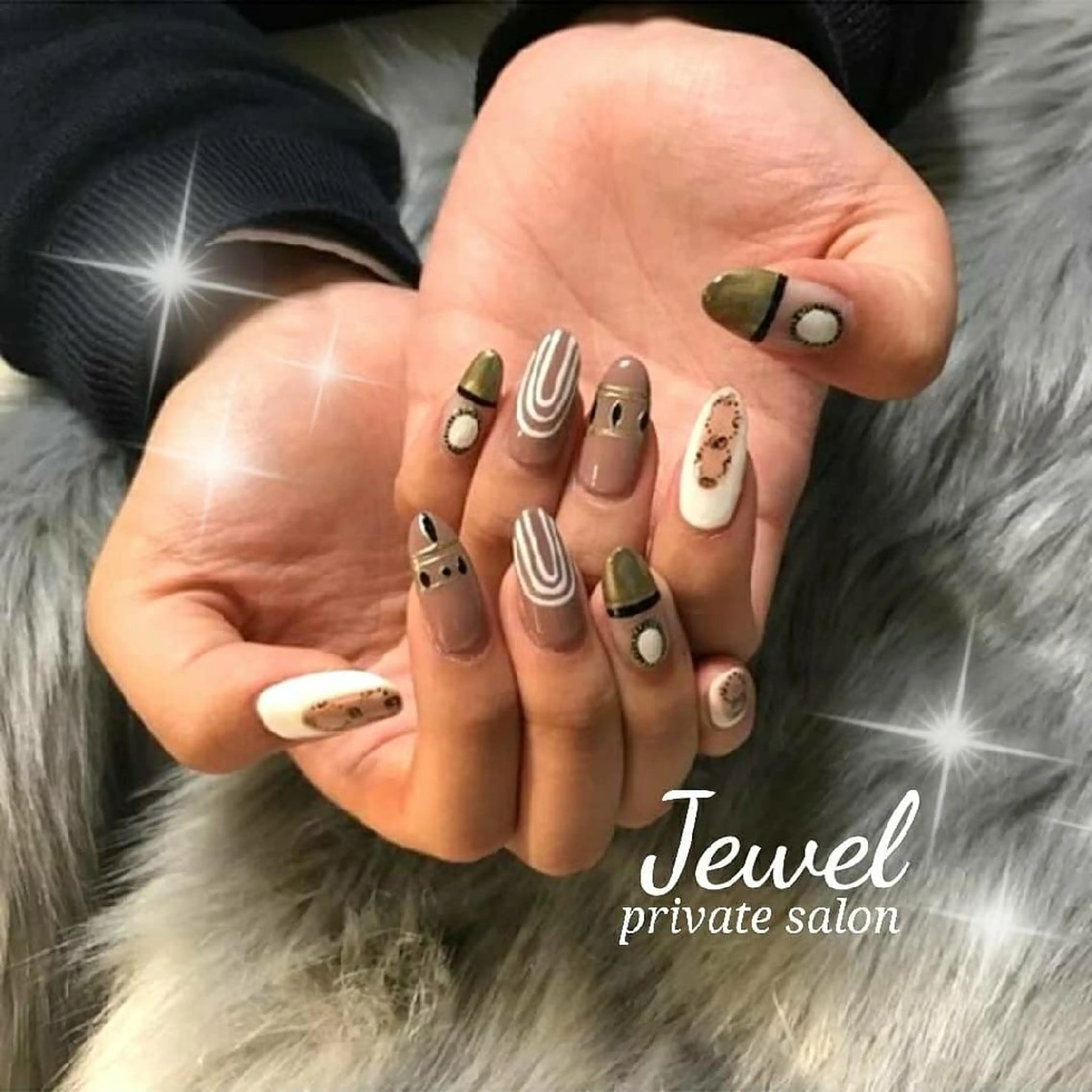 ネイル ＪＥＷＥＬ ＮＡＩＬのネイルデザイン