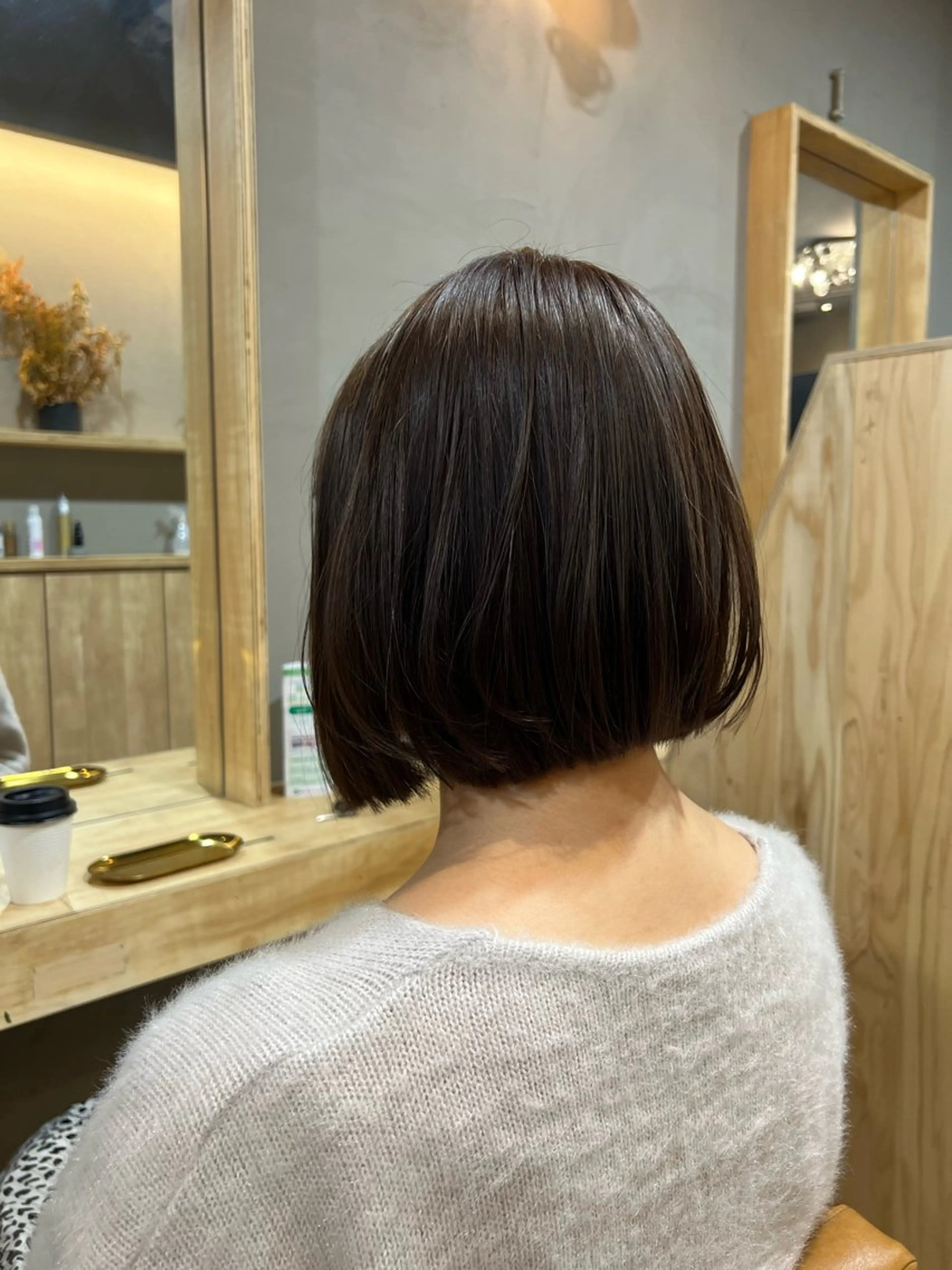 ショート カラー 切りっぱなしボブ ボブ 神戸ボブ✂️ ioe三宮/田 伸佳のヘアスタイル