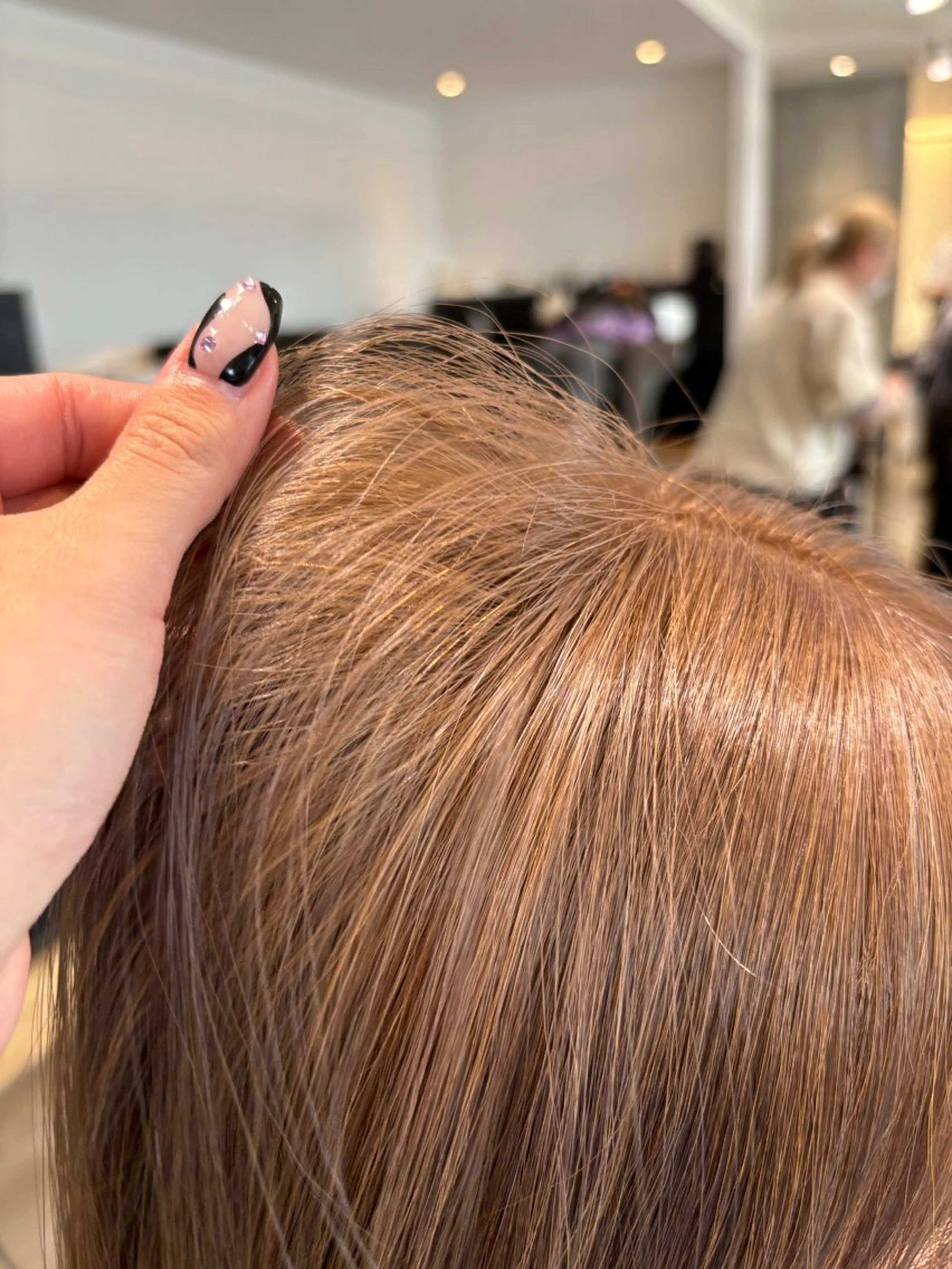 ロング カラー ベージュカラー ミルクティーベージュ ヘアカラー トリートメント 小木曽 里華のヘアスタイル