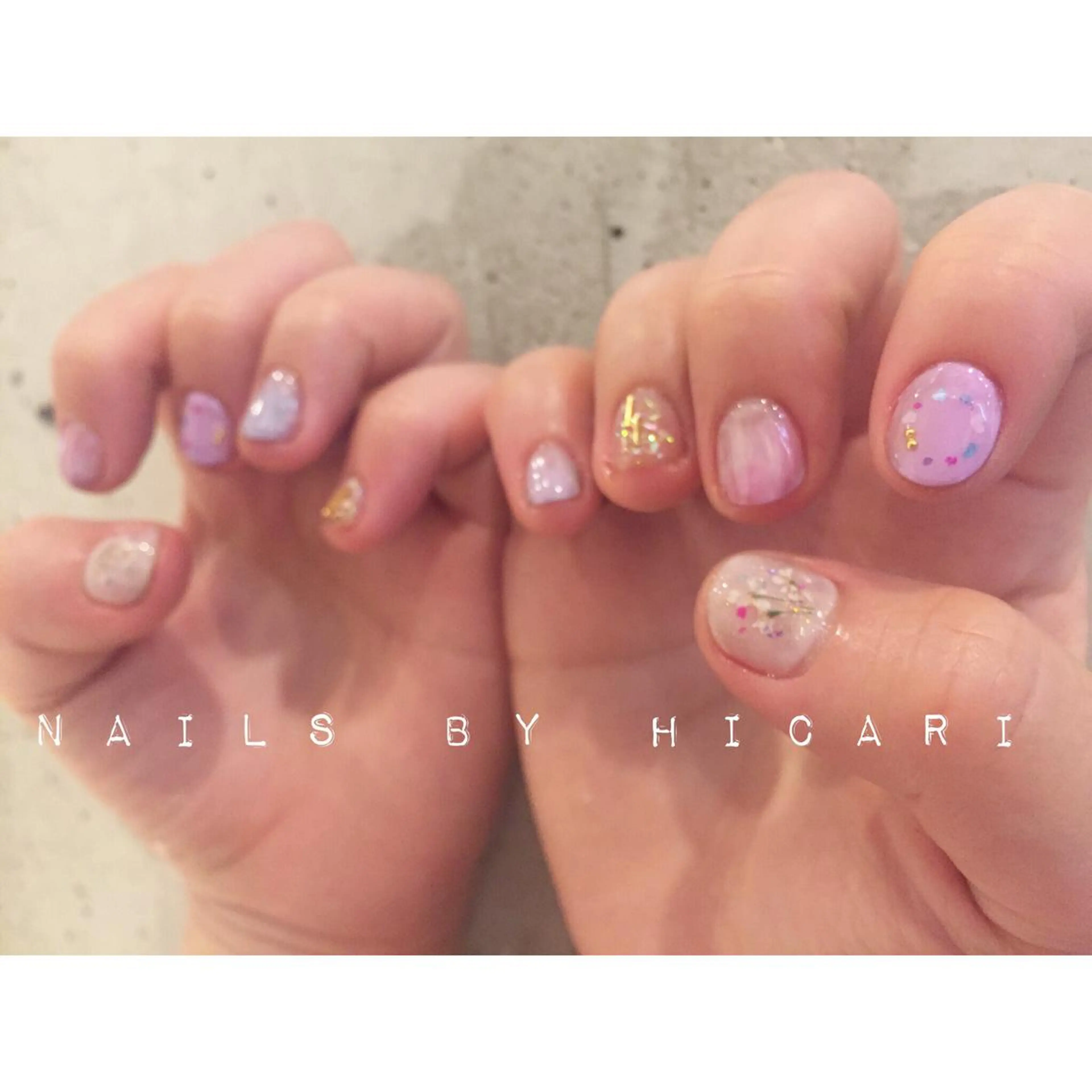 ショート カラー ネイル マツエク・マツパ ジェルネイル ニュアンスネイル パラジェル illum hicariのネイルデザイン