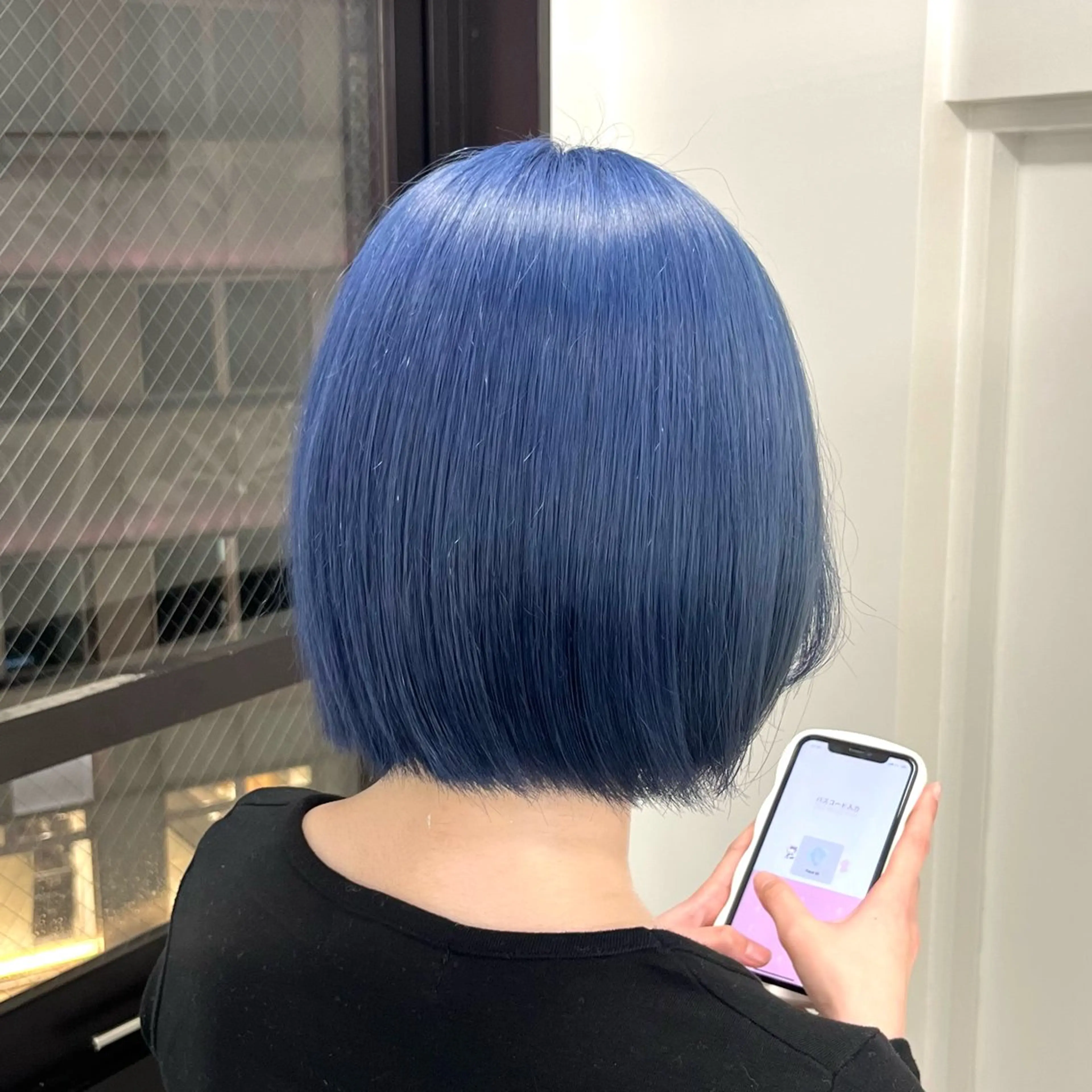 セミロング カラー アッシュ ブリーチ ブルーカラー ブルーアッシュ ブルーラベンダー ヘアカラー トリートメント ケアブリーチ/ 髪質改善/上質艶髪のヘアスタイル