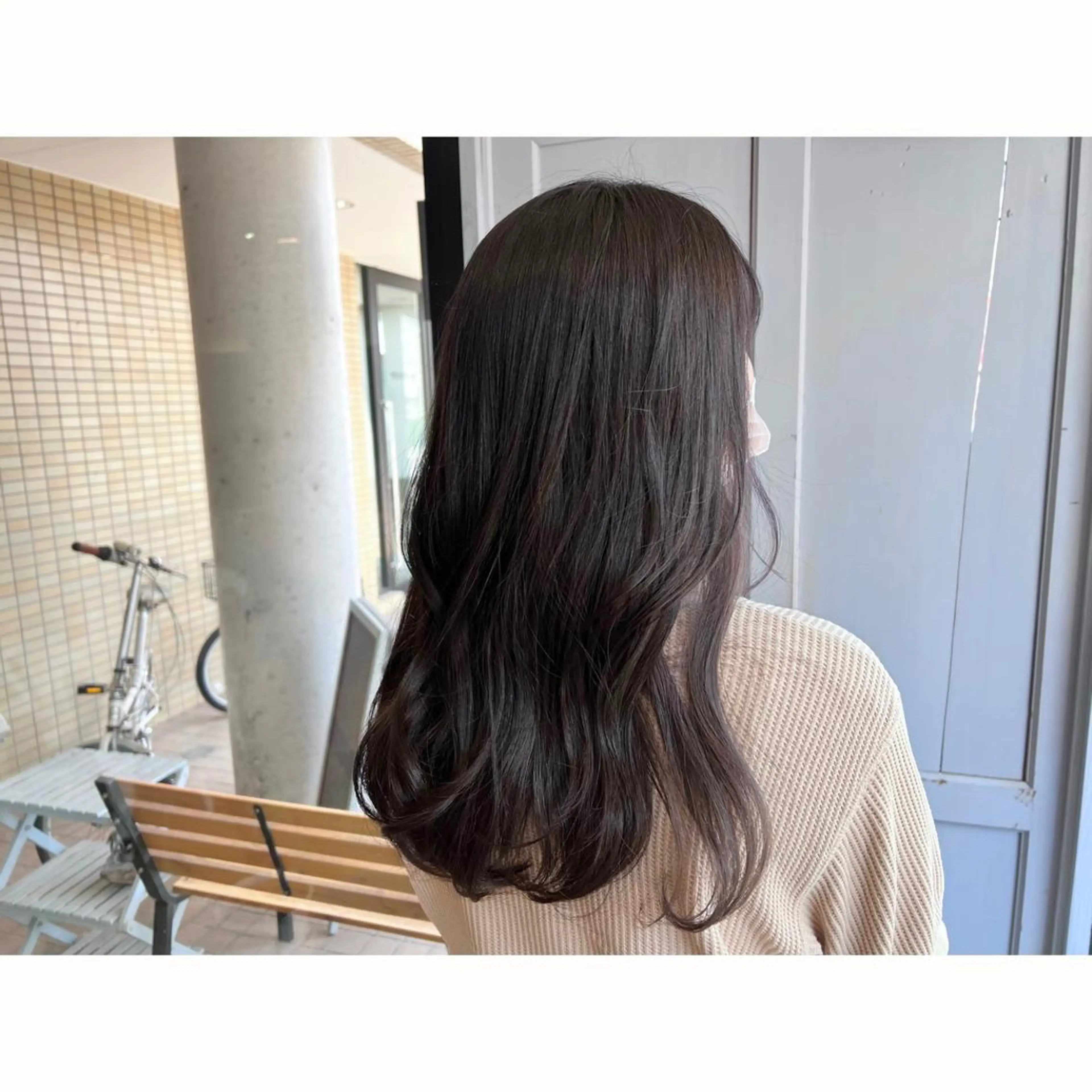 ロング カラー グレージュ ヘアカラー トリートメント ツキダテ ユイのヘアスタイル