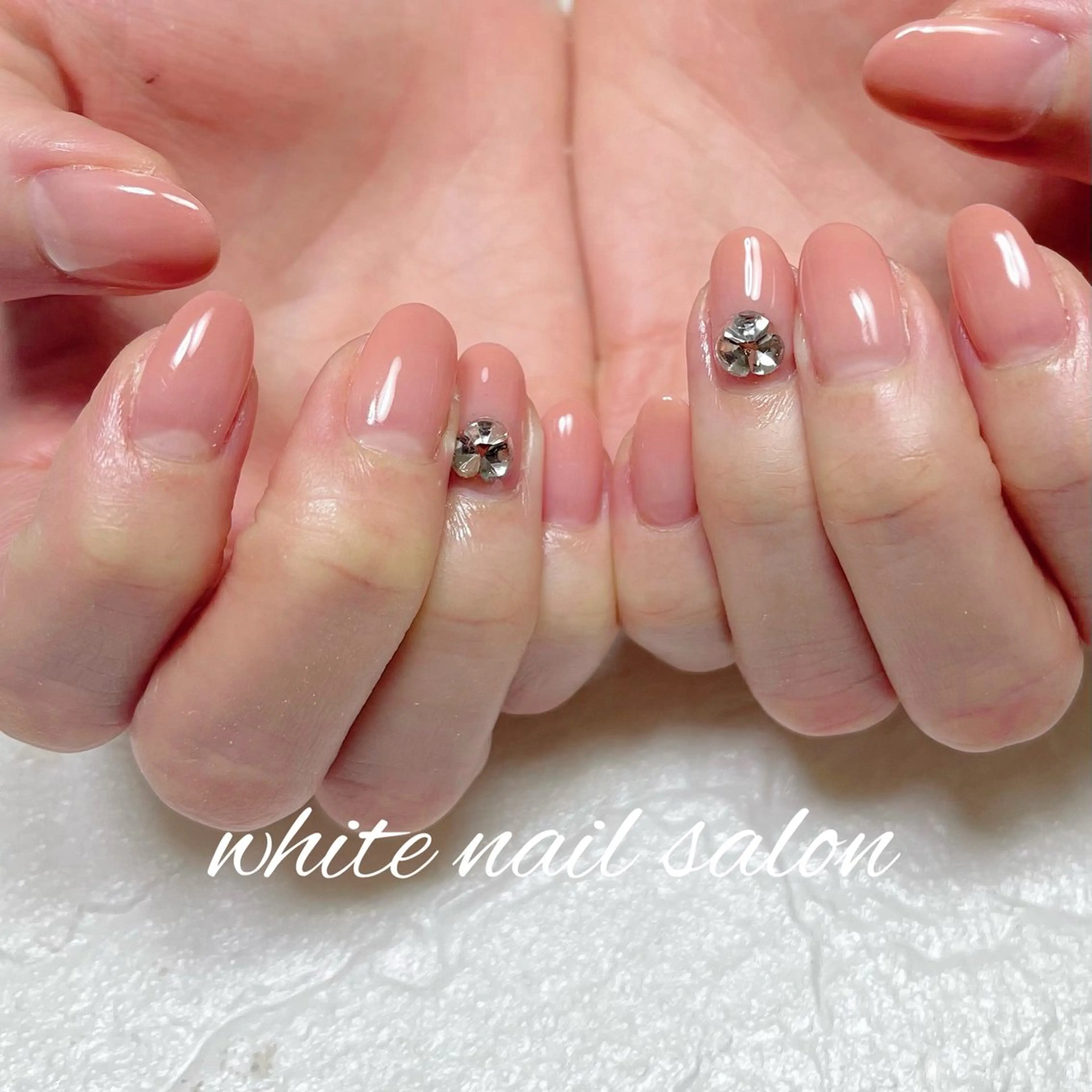 ネイル シンプルネイル white nail salonのネイルデザイン