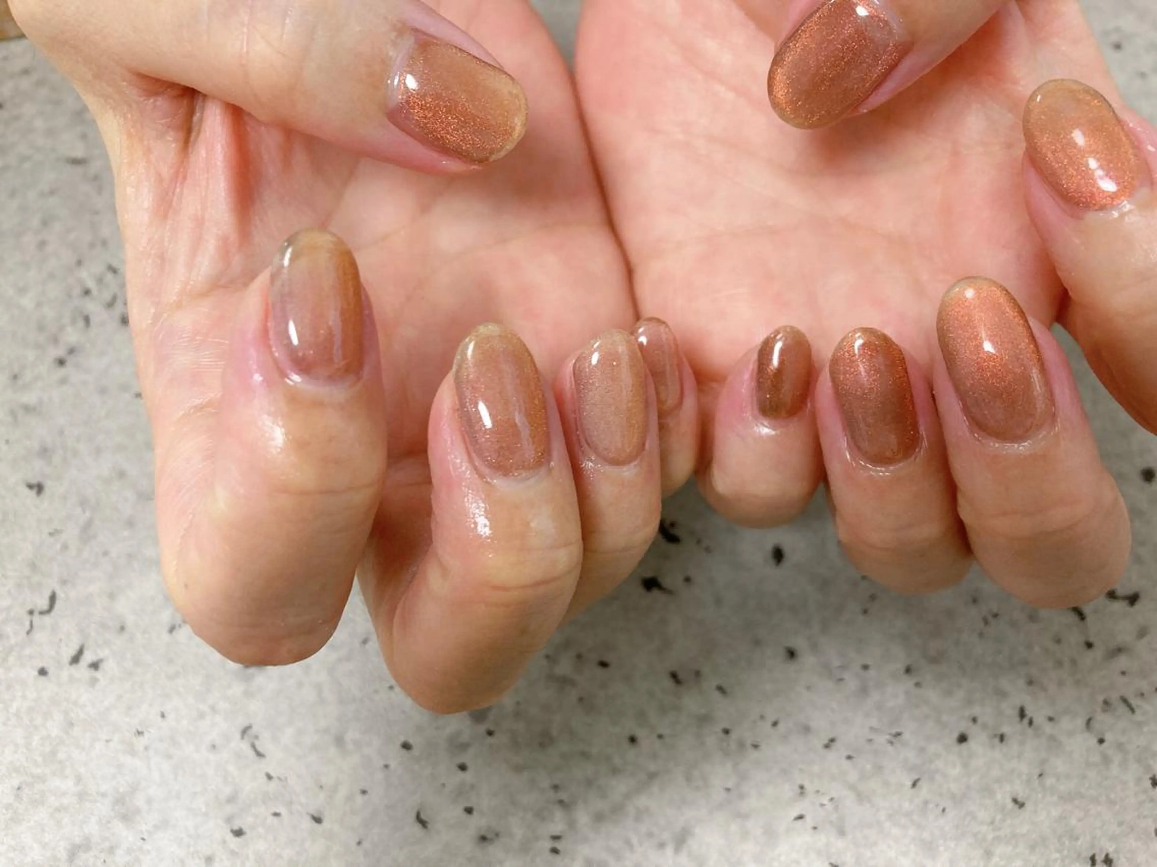 ネイル マグネットネイル オレンジ ハンドネイル mogunail &blowのネイルデザイン