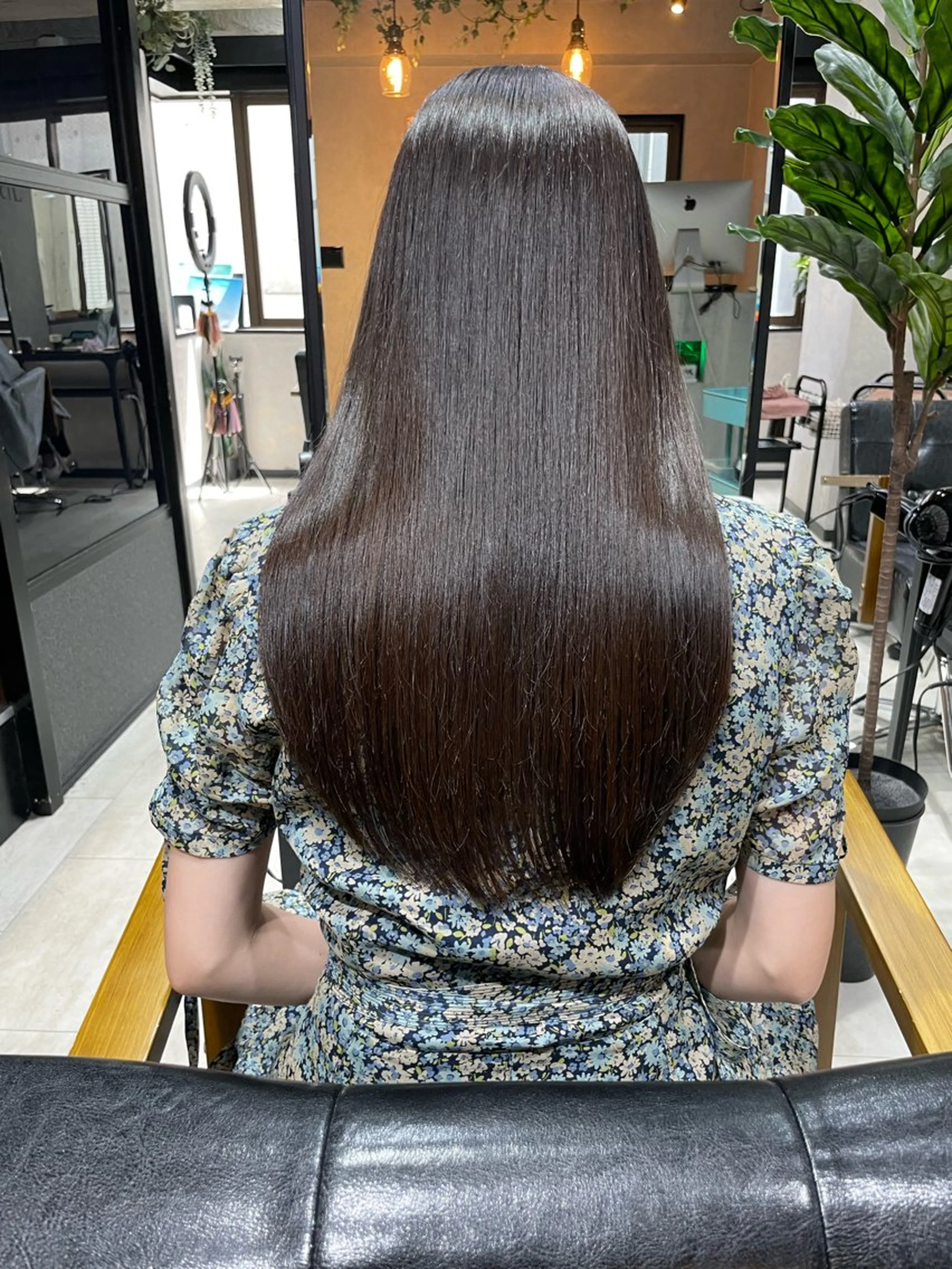 セミロング カラー イルミナカラー 顔周りカット 髪質改善 トリートメント カット ヘアカラー トリートメント 岡崎勇人/レイヤー/ 韓国/ケラチンTRのヘアスタイル