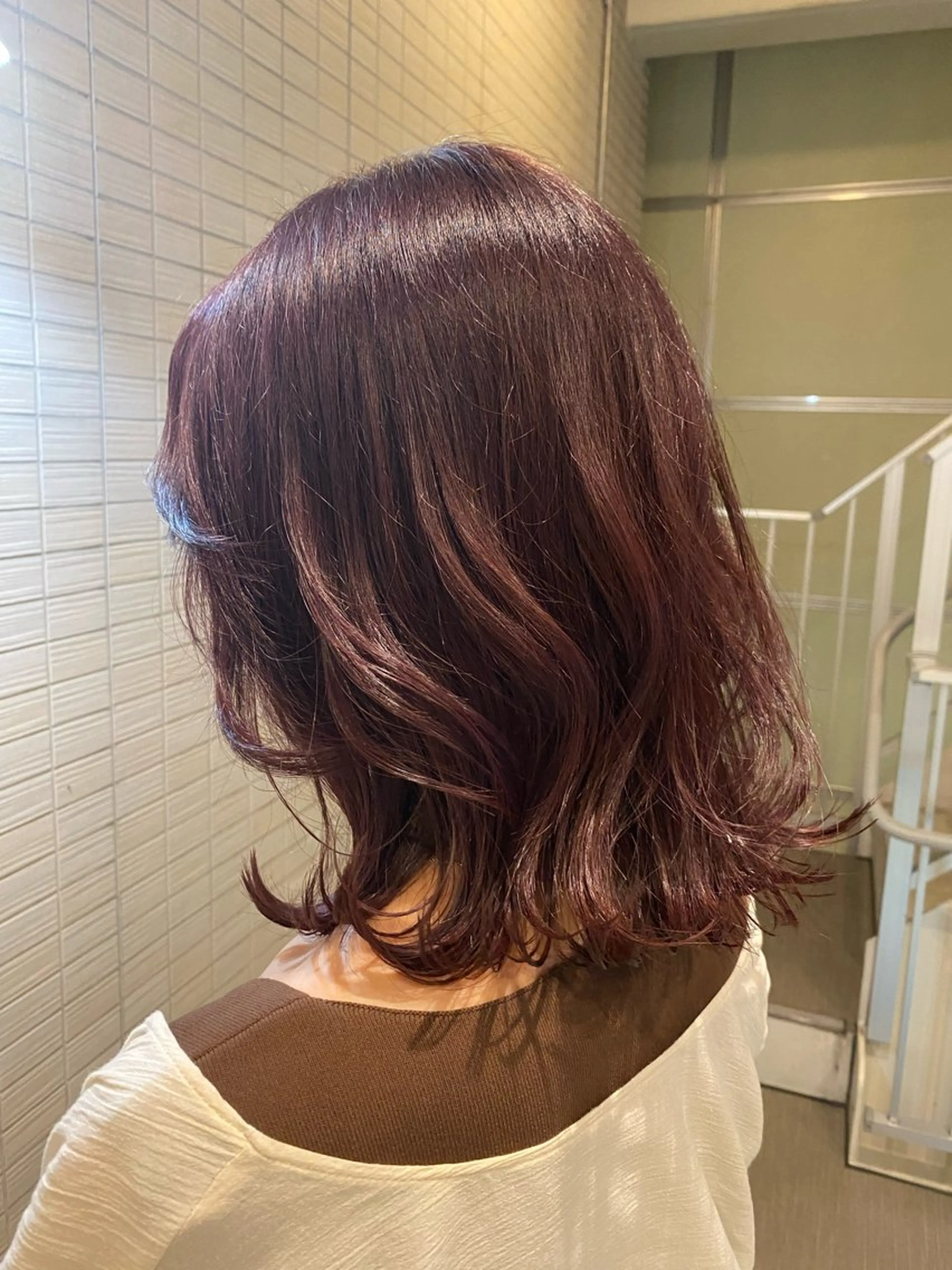 ミディアム カラー ブラウンカラー ピンクカラー ピンクブラウン 池西 佳穂のヘアスタイル