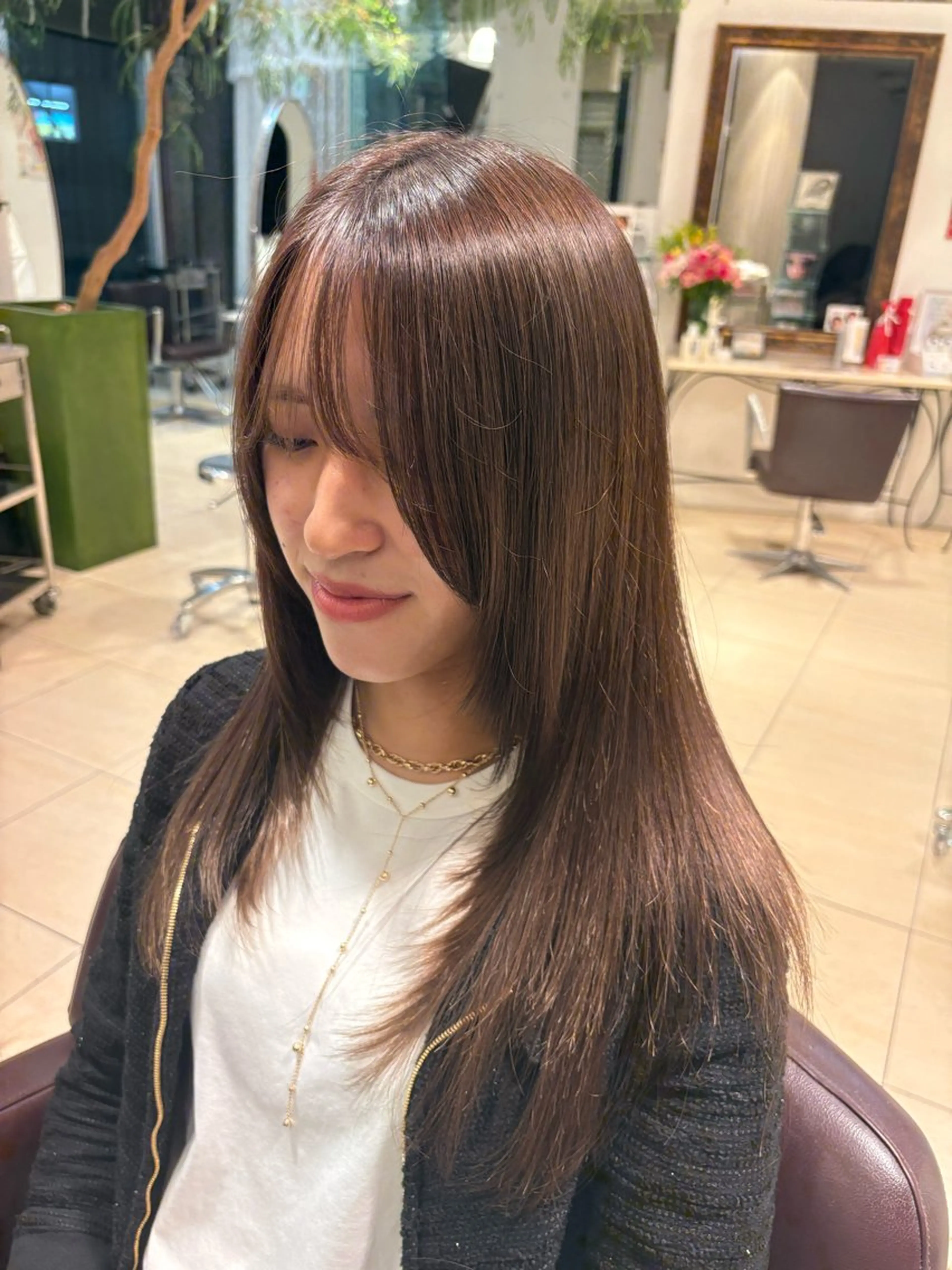 ロング ロングレイヤー レイヤーカット ロング 菊池 菜月のヘアスタイル