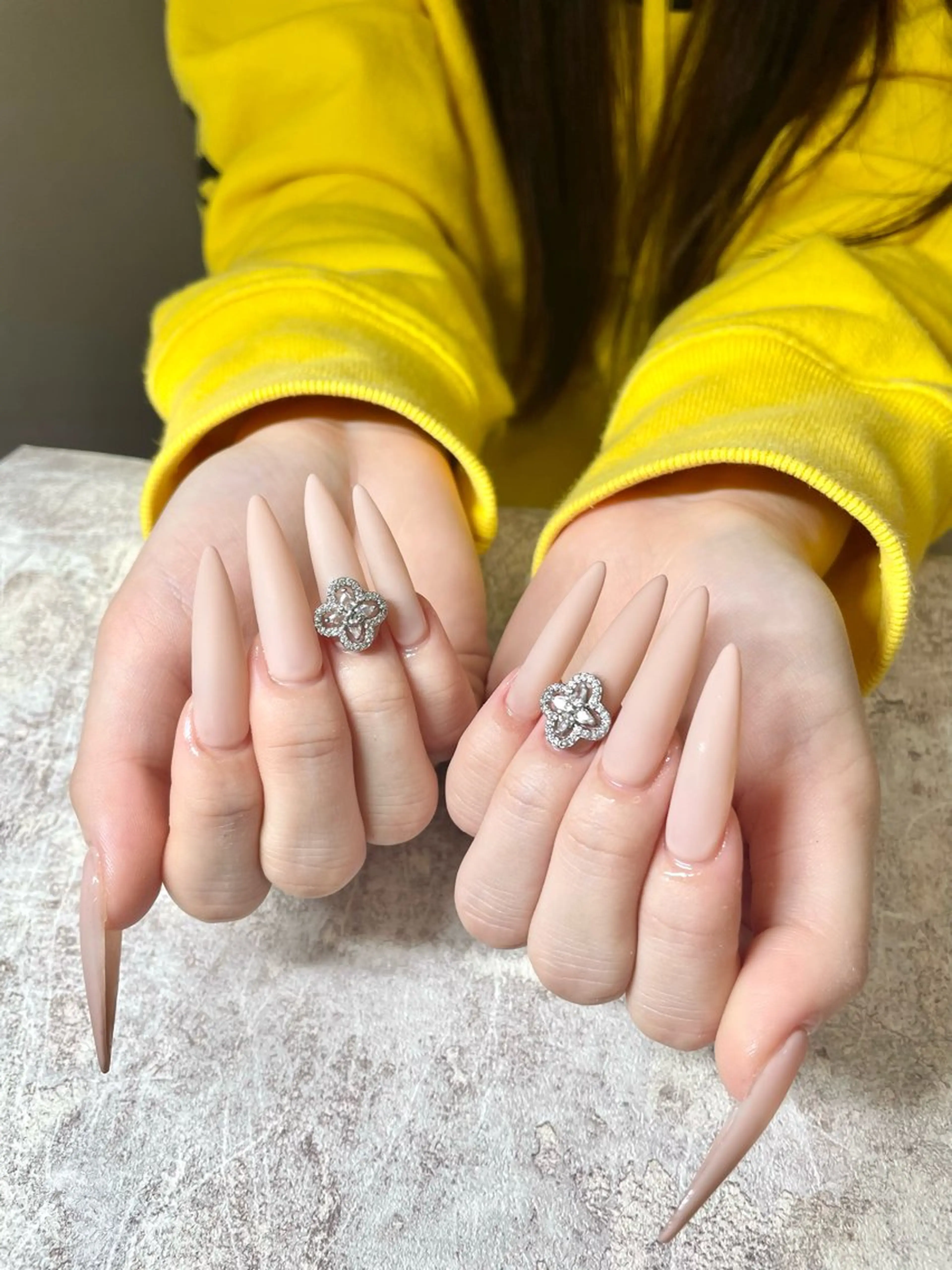 ネイル マットネイル シンプルネイル ネイルチップ Lowé みるくのネイルデザイン